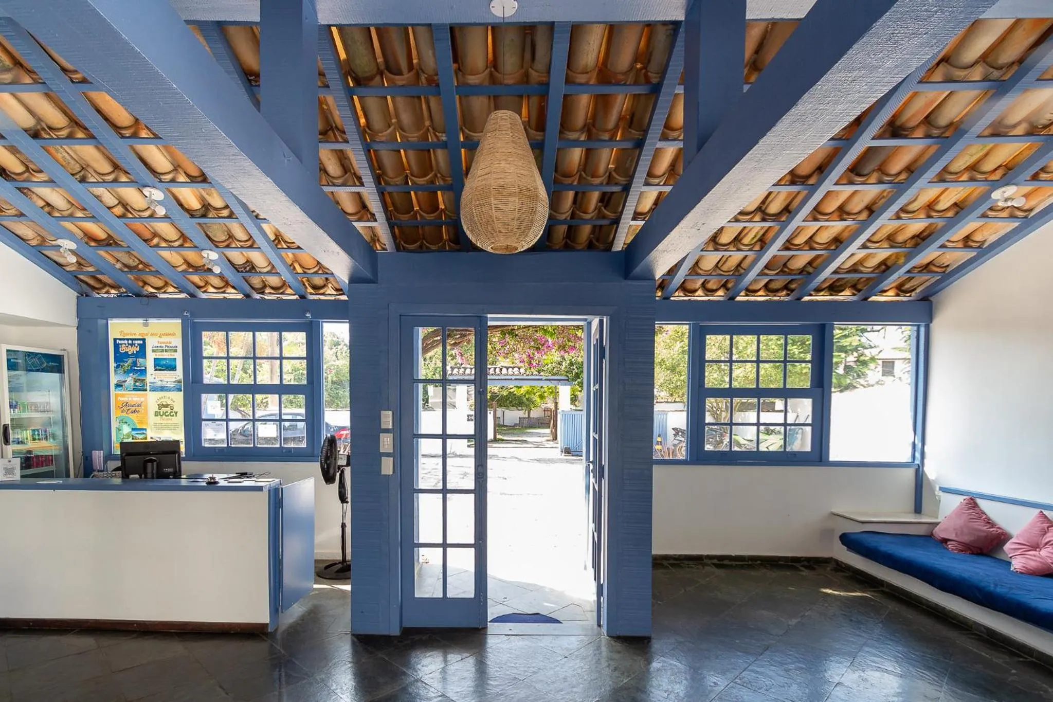 Living room, Bed in Pousada Vila Capri