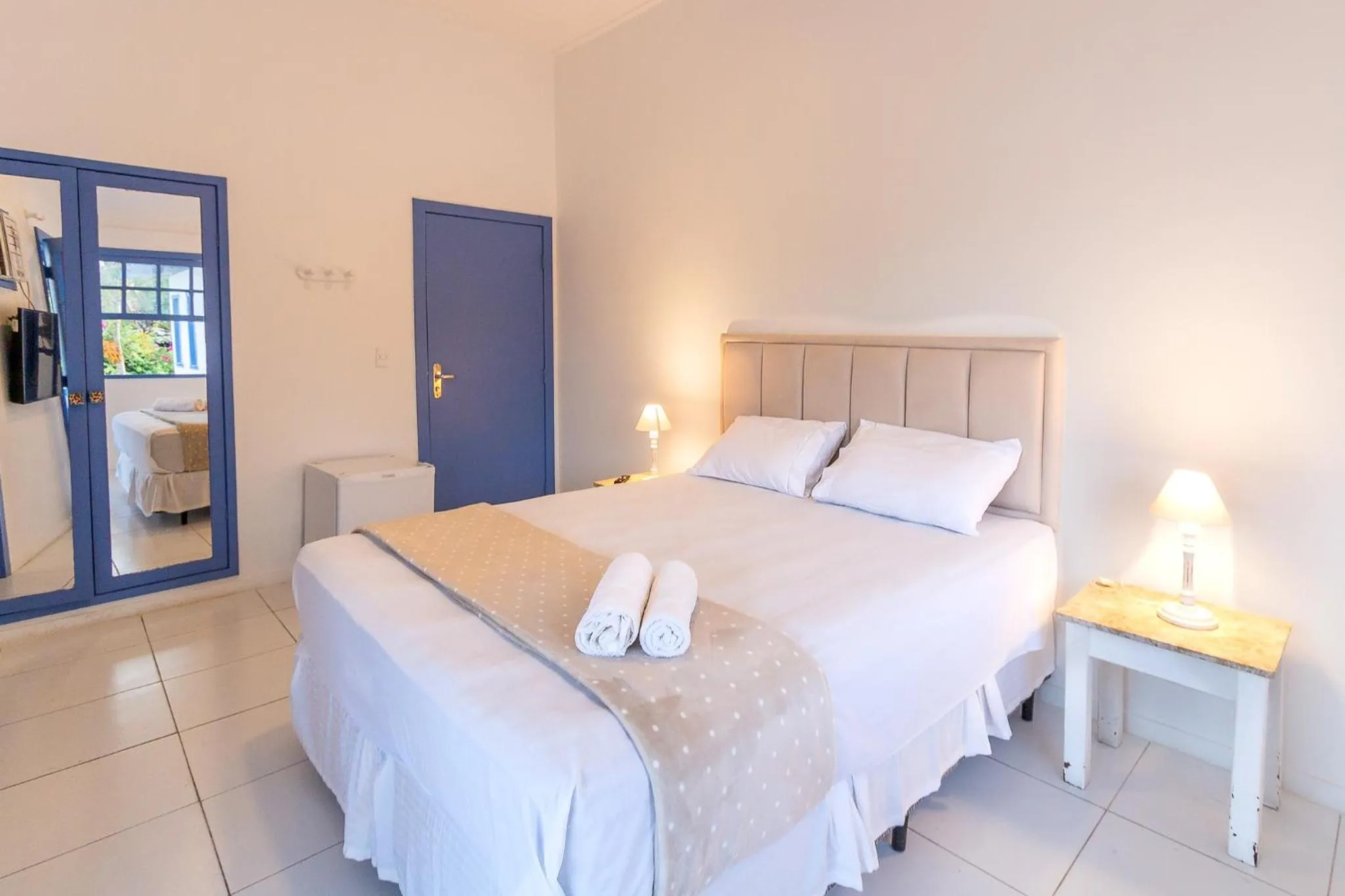 Photo of the whole room, Bed in Pousada Vila Capri