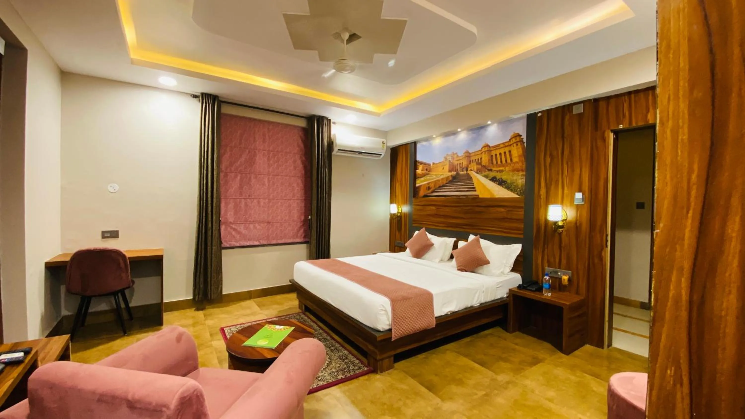 Bed in The Byke Boutique - Hotel Grassfield, Jaipur
