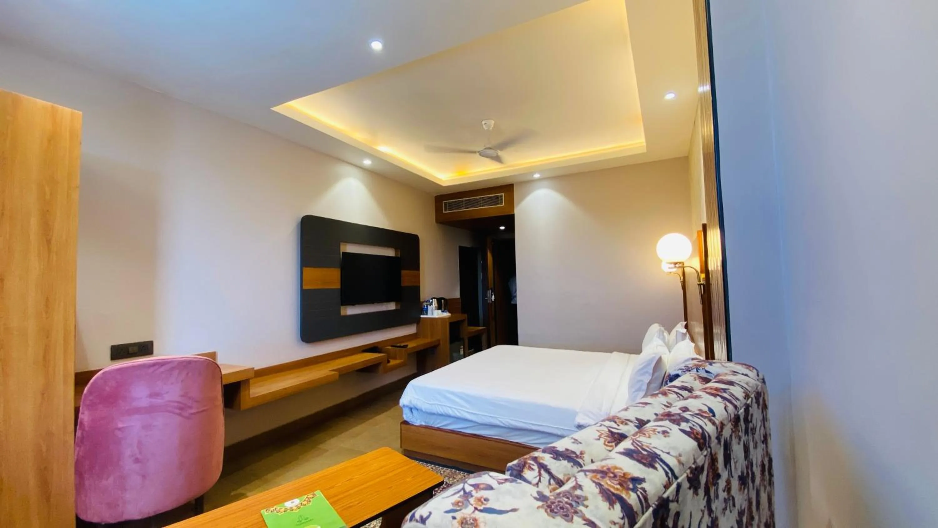 Bed in The Byke Boutique - Hotel Grassfield, Jaipur