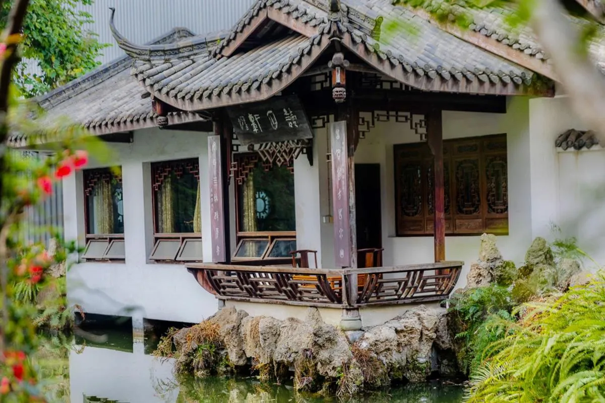 Natural landscape in Chengdu Chengshe Hotel - Wenjiang University Town Southwest Caida Branch