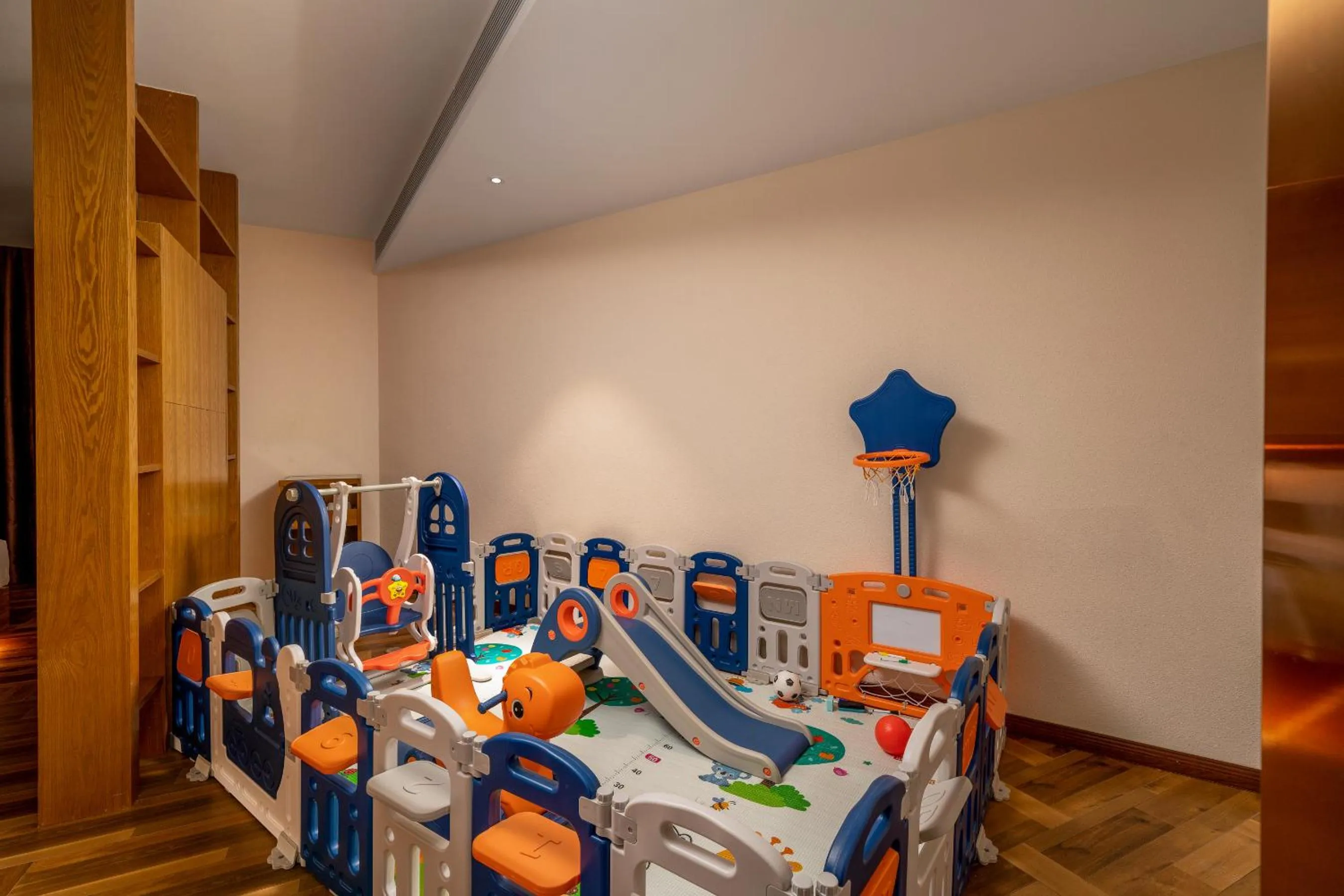 JAMES JOYCE COFFETEI- Guangzhou Beijing Road Metro Station Pedestrian Street Branch