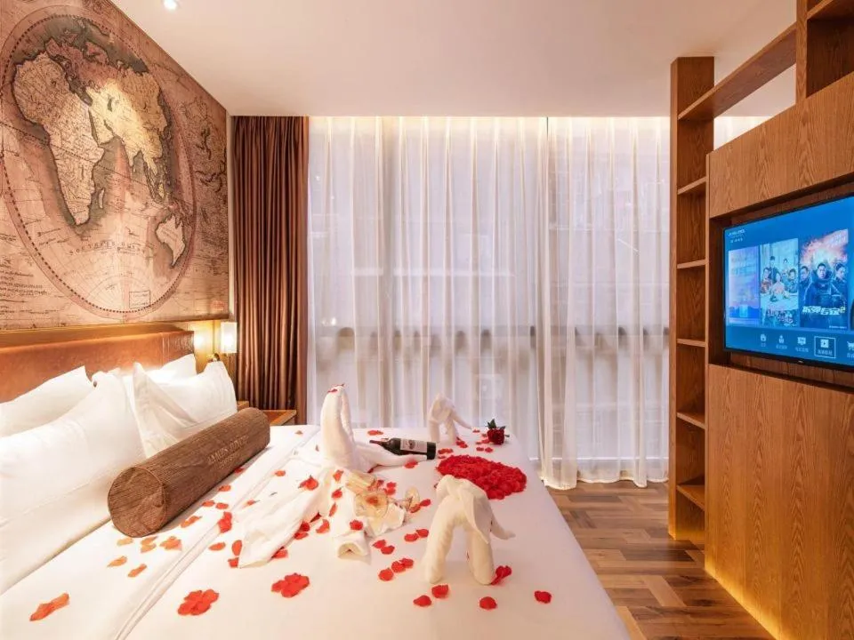 JAMES JOYCE COFFETEI- Guangzhou Beijing Road Metro Station Pedestrian Street Branch