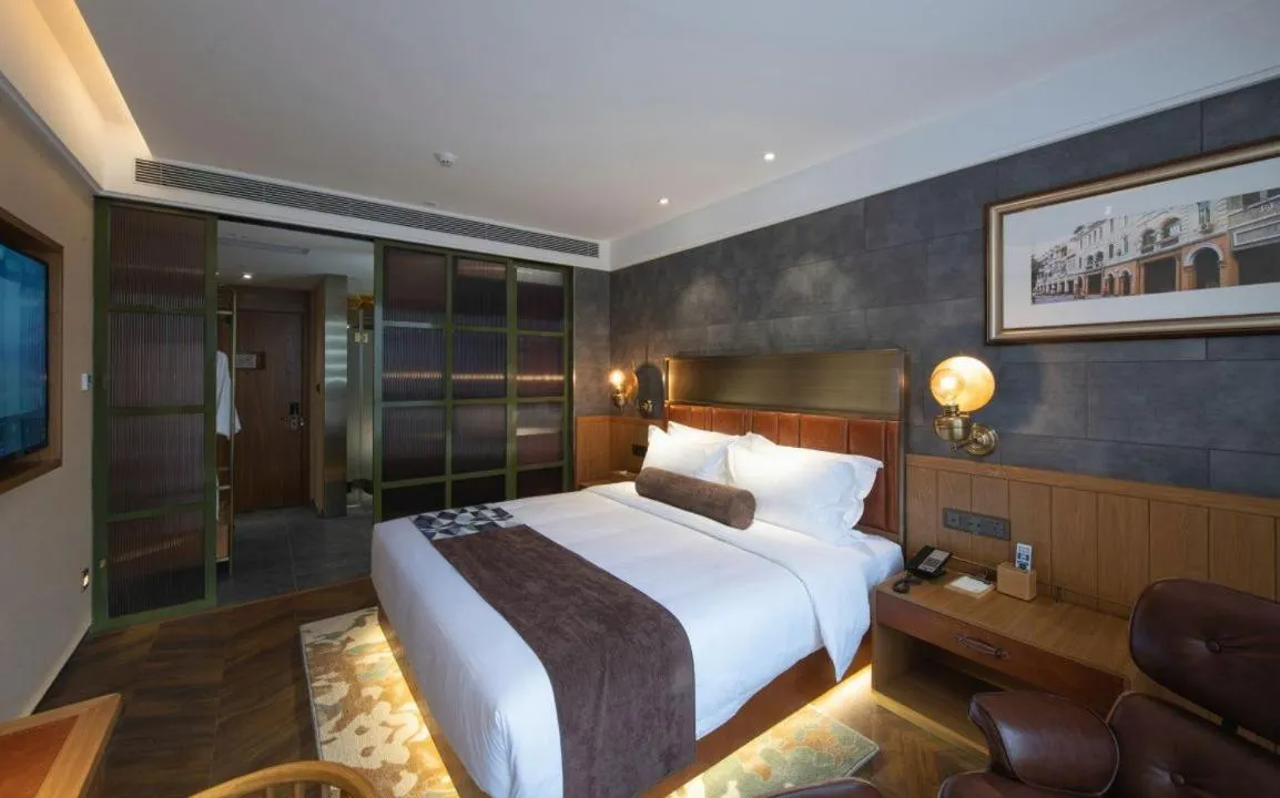 JAMES JOYCE COFFETEI- Guangzhou Beijing Road Metro Station Pedestrian Street Branch