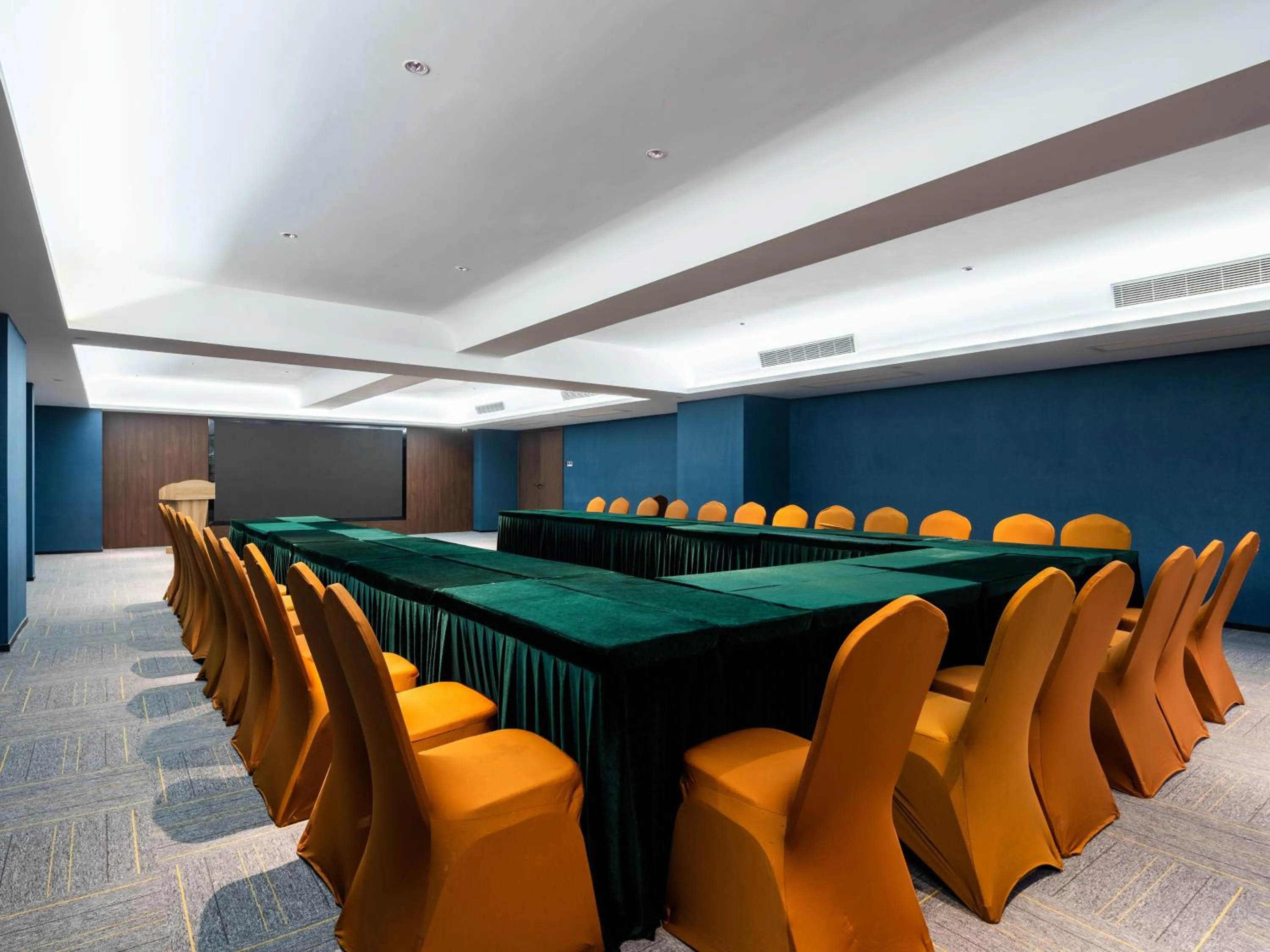 Meeting/conference room in 西安钟楼枫渡酒店永兴坊地铁站店