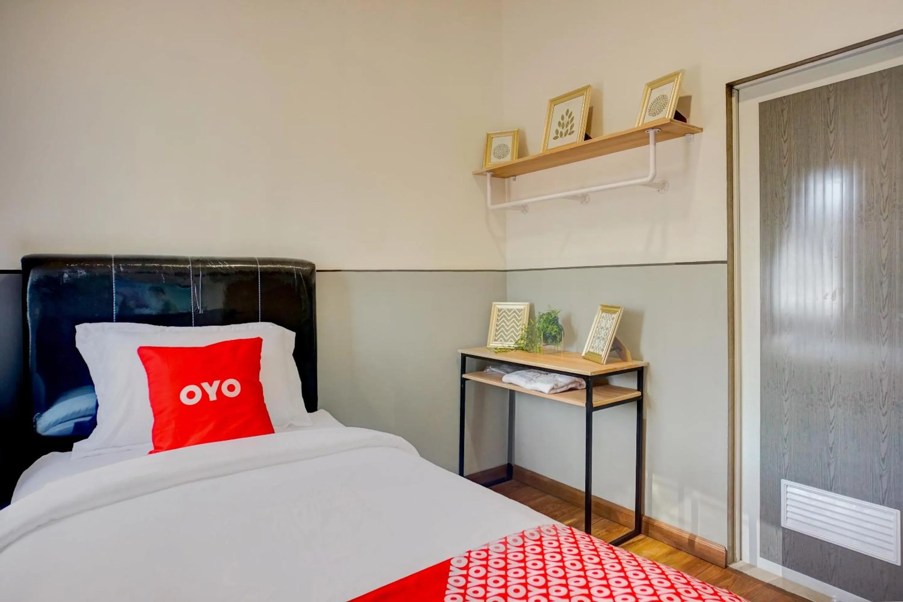 Bedroom, Bed in Hotel O Alhesa Residence