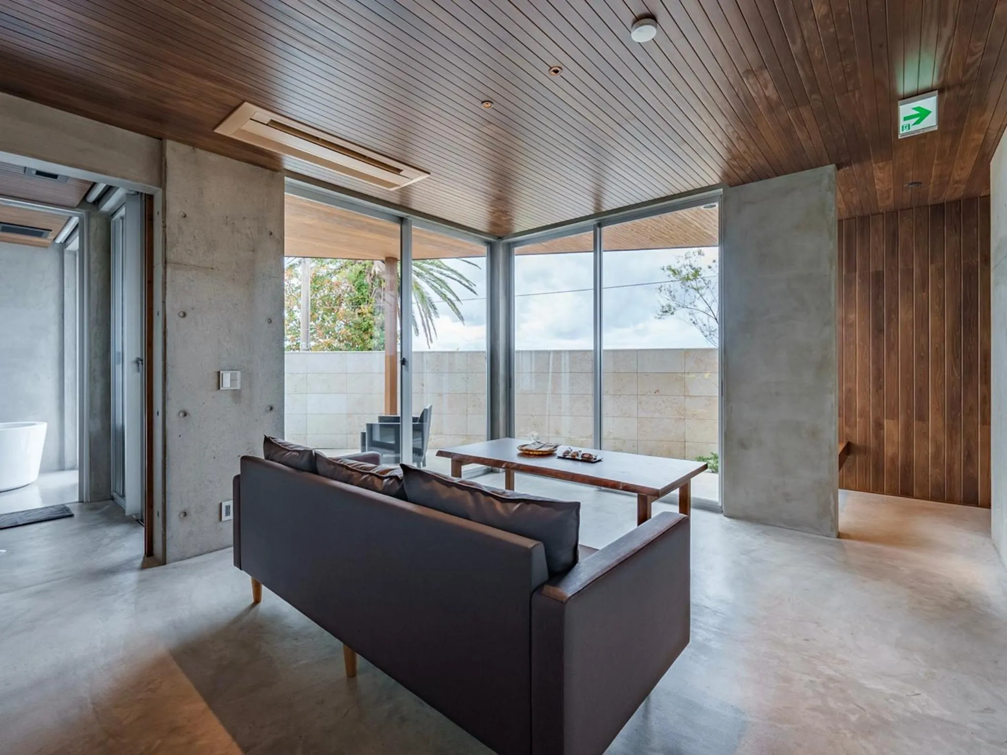 Photo of the whole room in Tanegashima Araki Bekkan