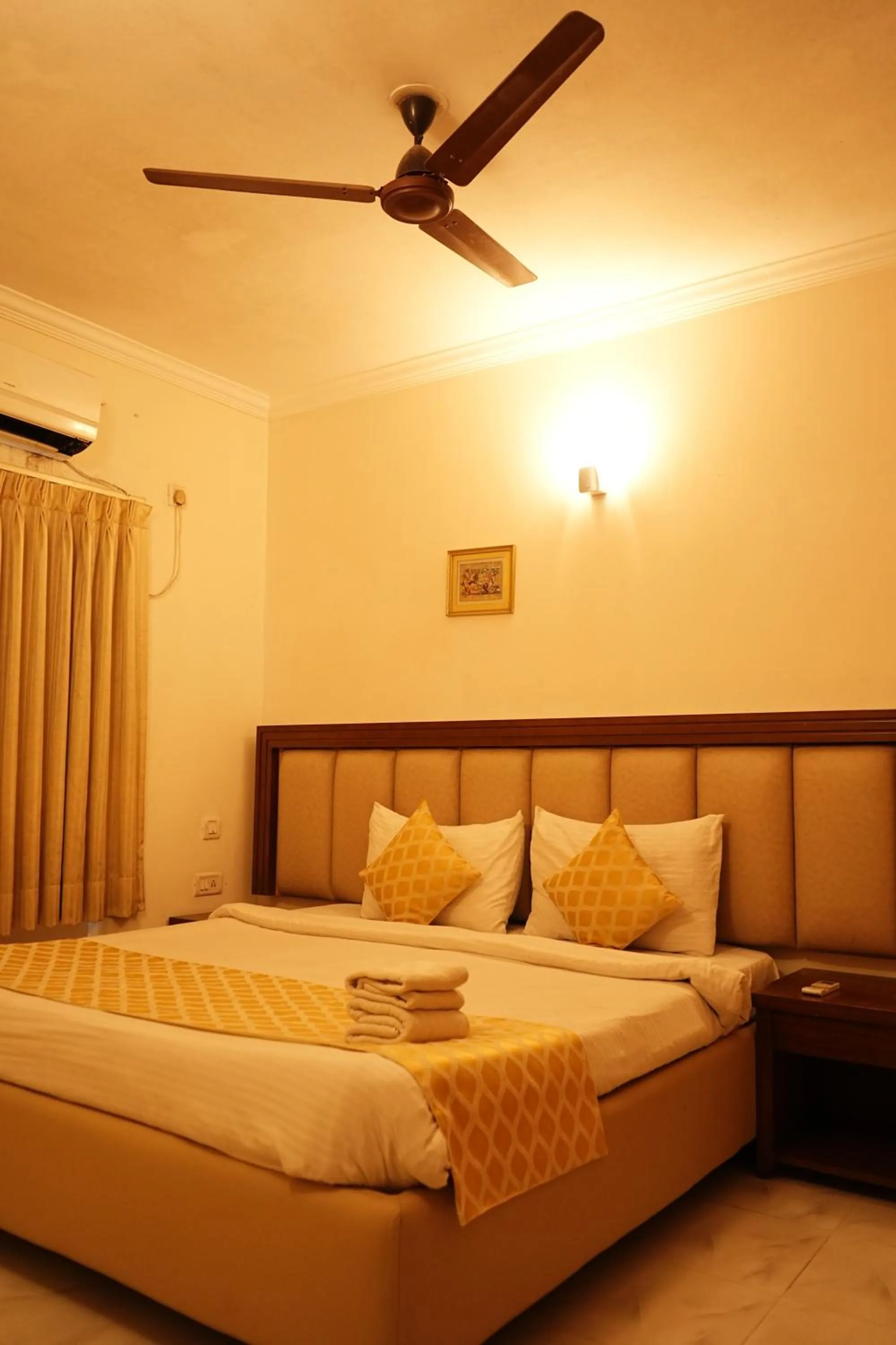 Bedroom, Bed in HOTEL SUN GREEN