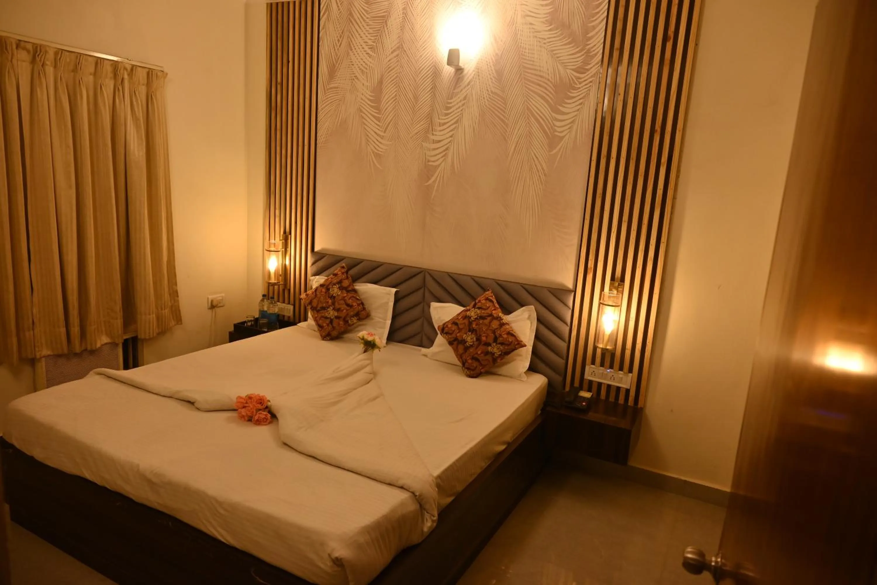 Bedroom, Bed in HOTEL SUN GREEN