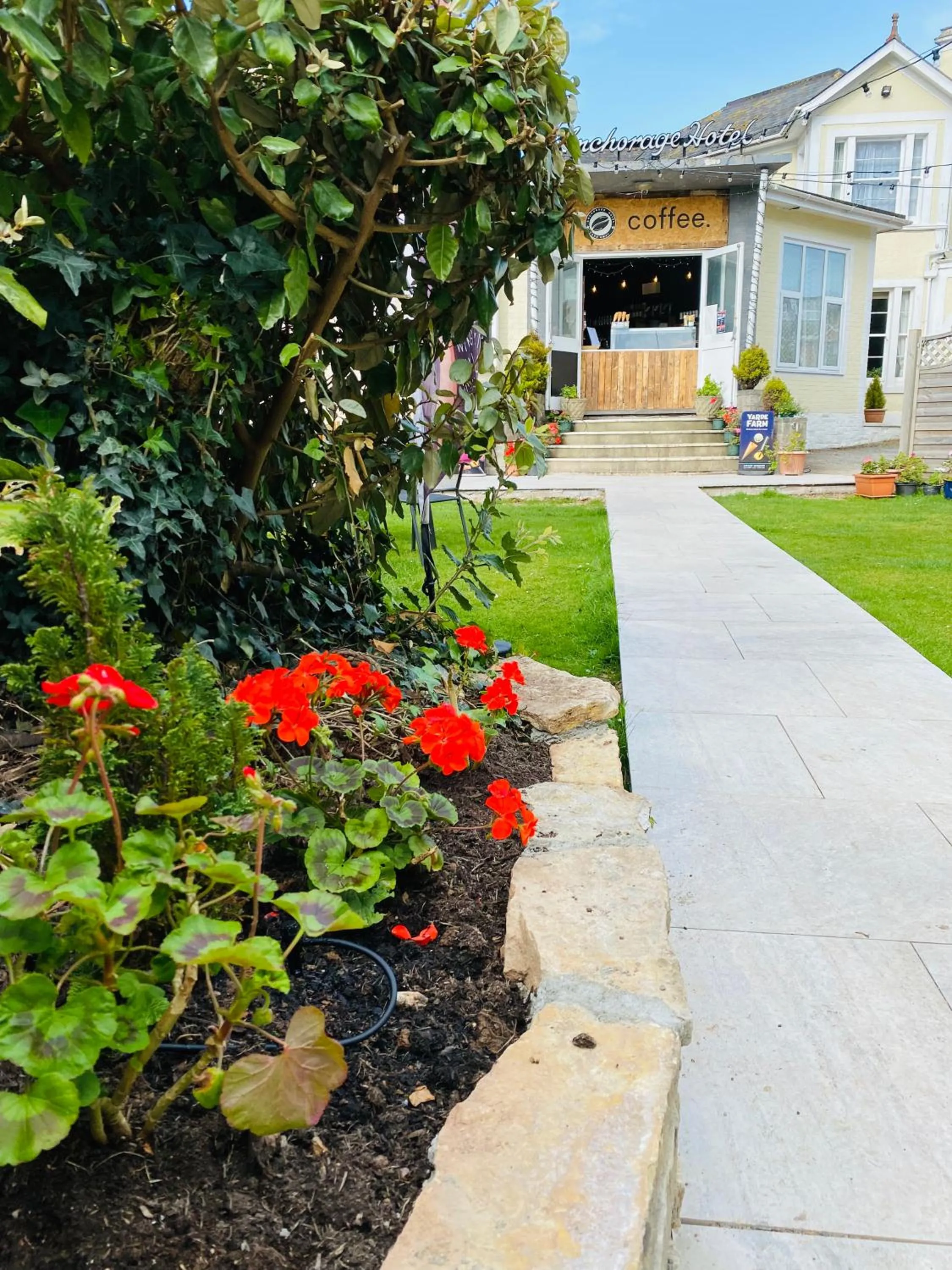 Garden in Anchorage Hotel & Spa