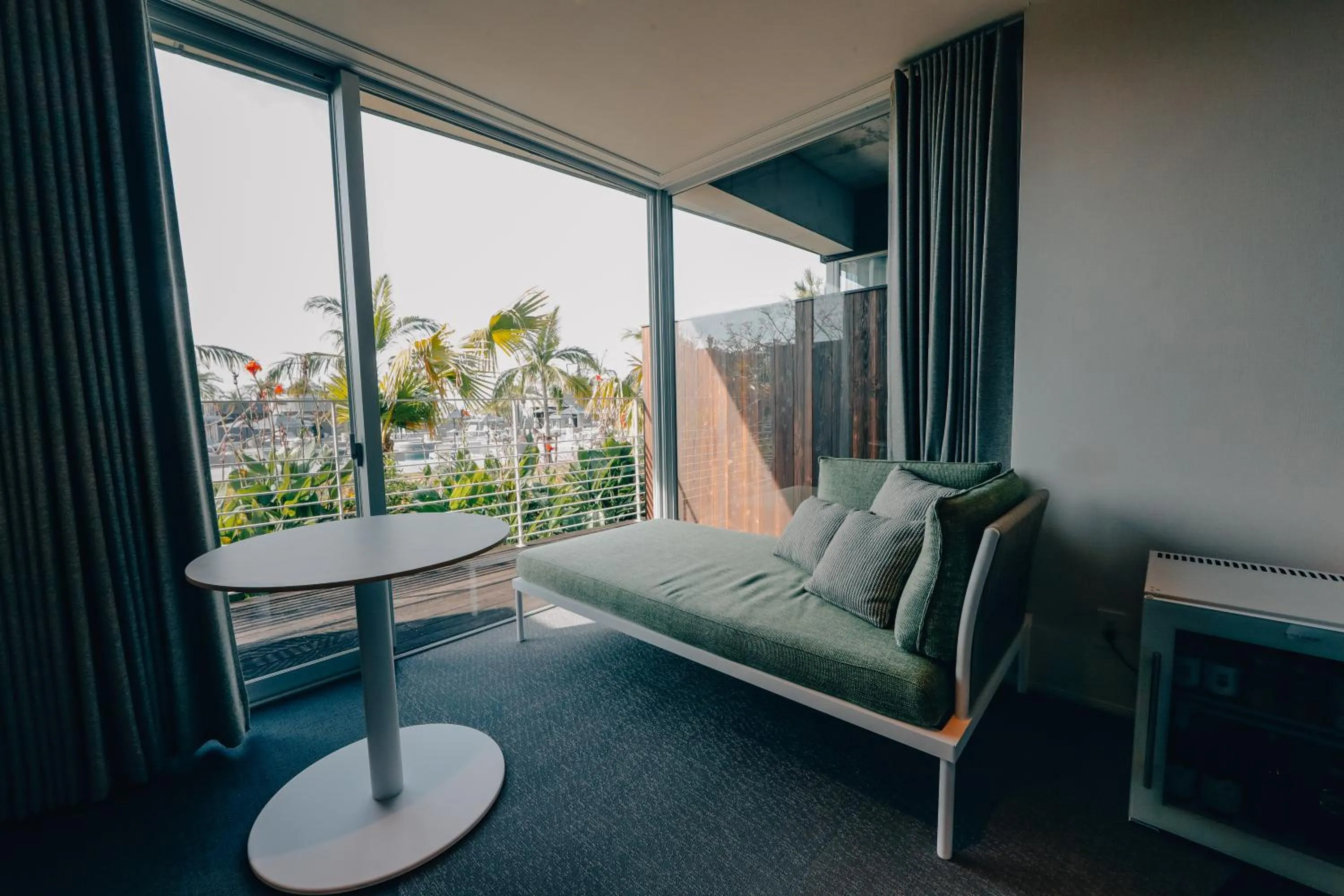 Photo of the whole room in BOTANICAL POOL CLUB