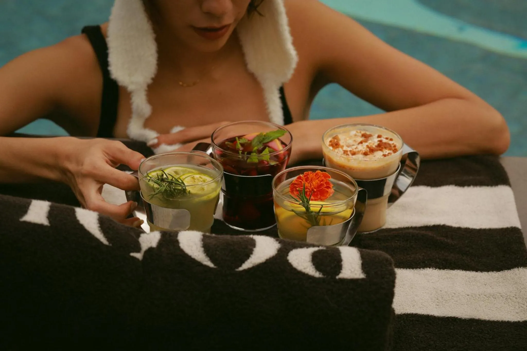 Drinks in BOTANICAL POOL CLUB