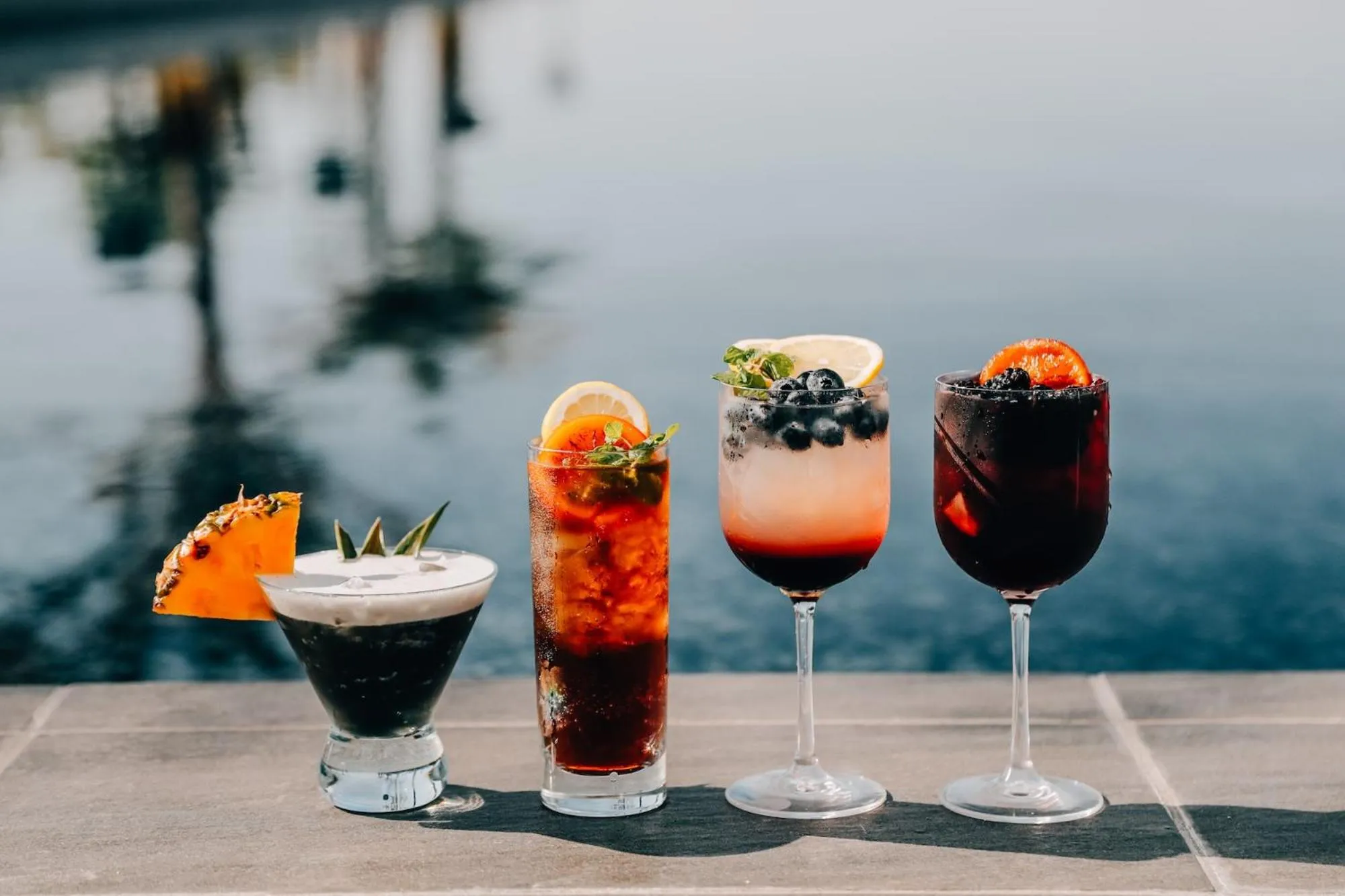 Food and drinks in BOTANICAL POOL CLUB