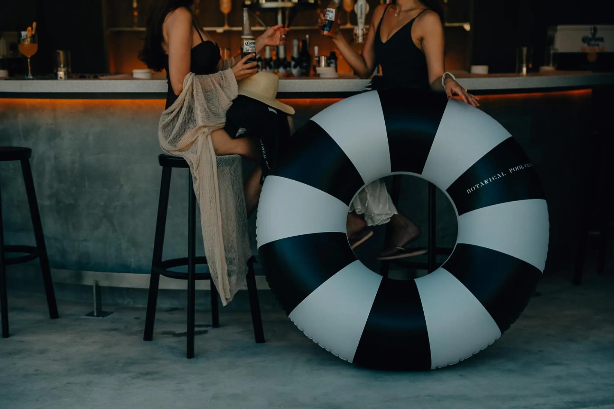 Lounge or bar in BOTANICAL POOL CLUB