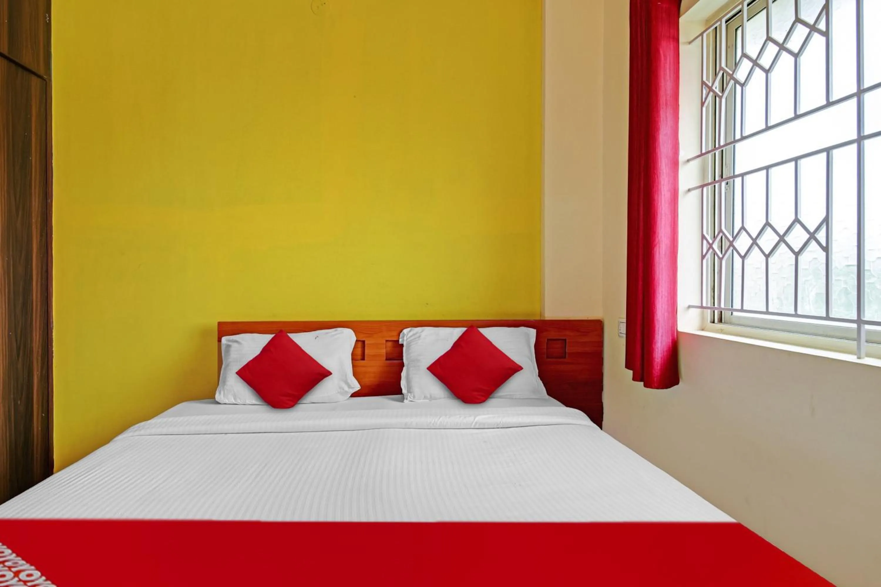 Bedroom, Bed in Hotel O Metro Inn Manyata