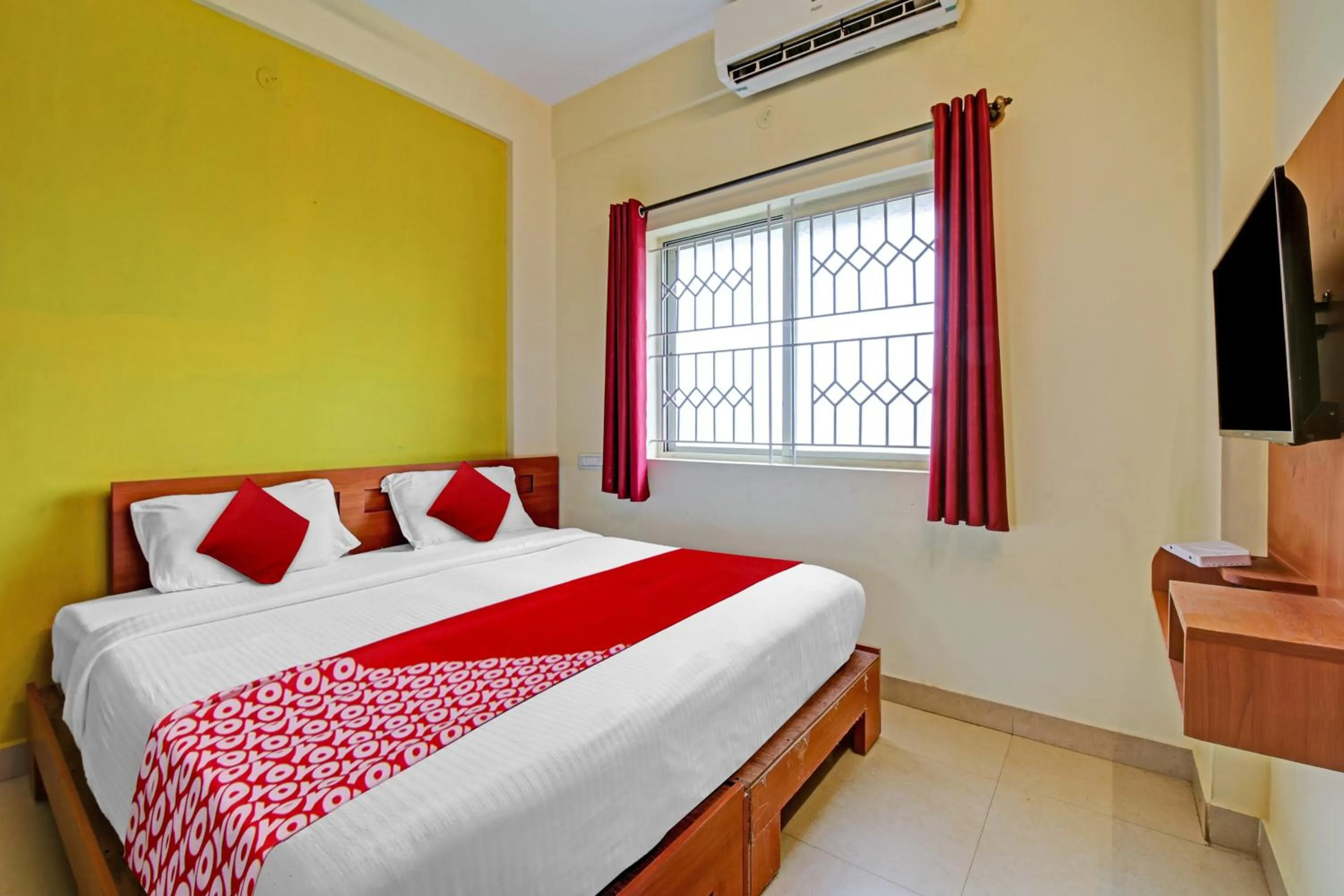 Bedroom, Bed in Hotel O Metro Inn Manyata