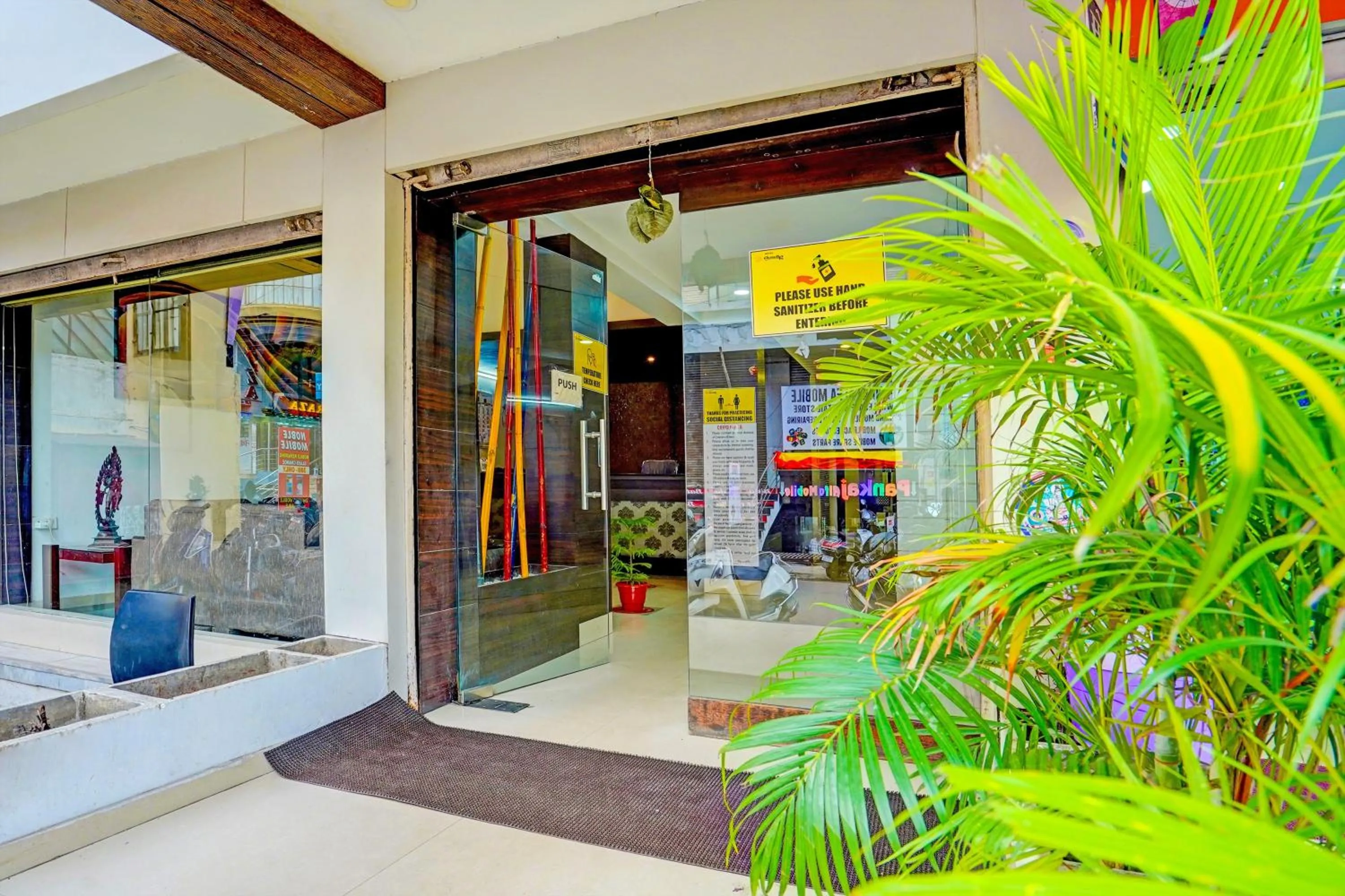 Facade/entrance in Hotel O Sunshin Deluxe