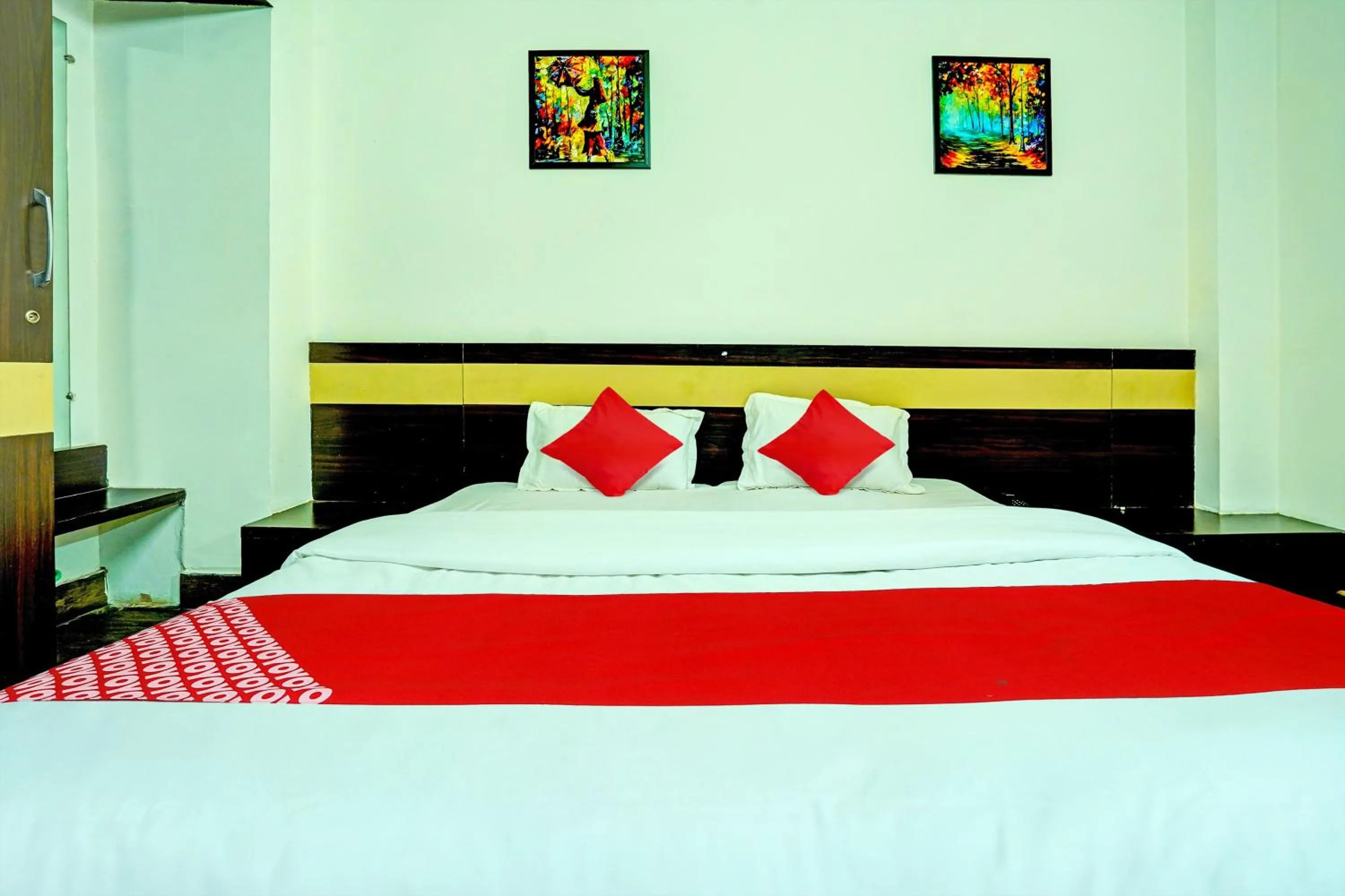 Bedroom, Bed in Hotel O Sunshin Deluxe