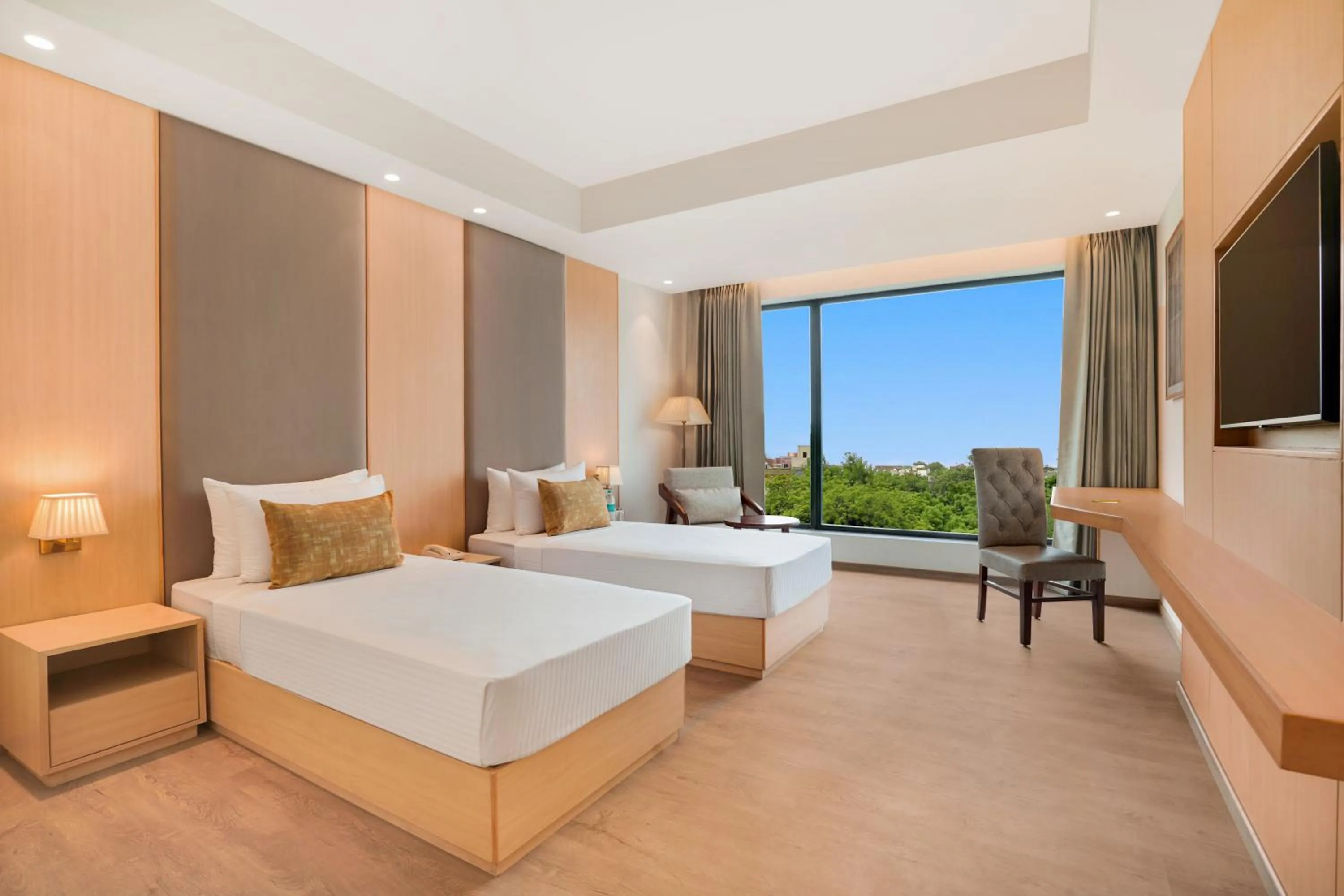 Bedroom, Bed in Lemon Tree Hotel, Haridwar