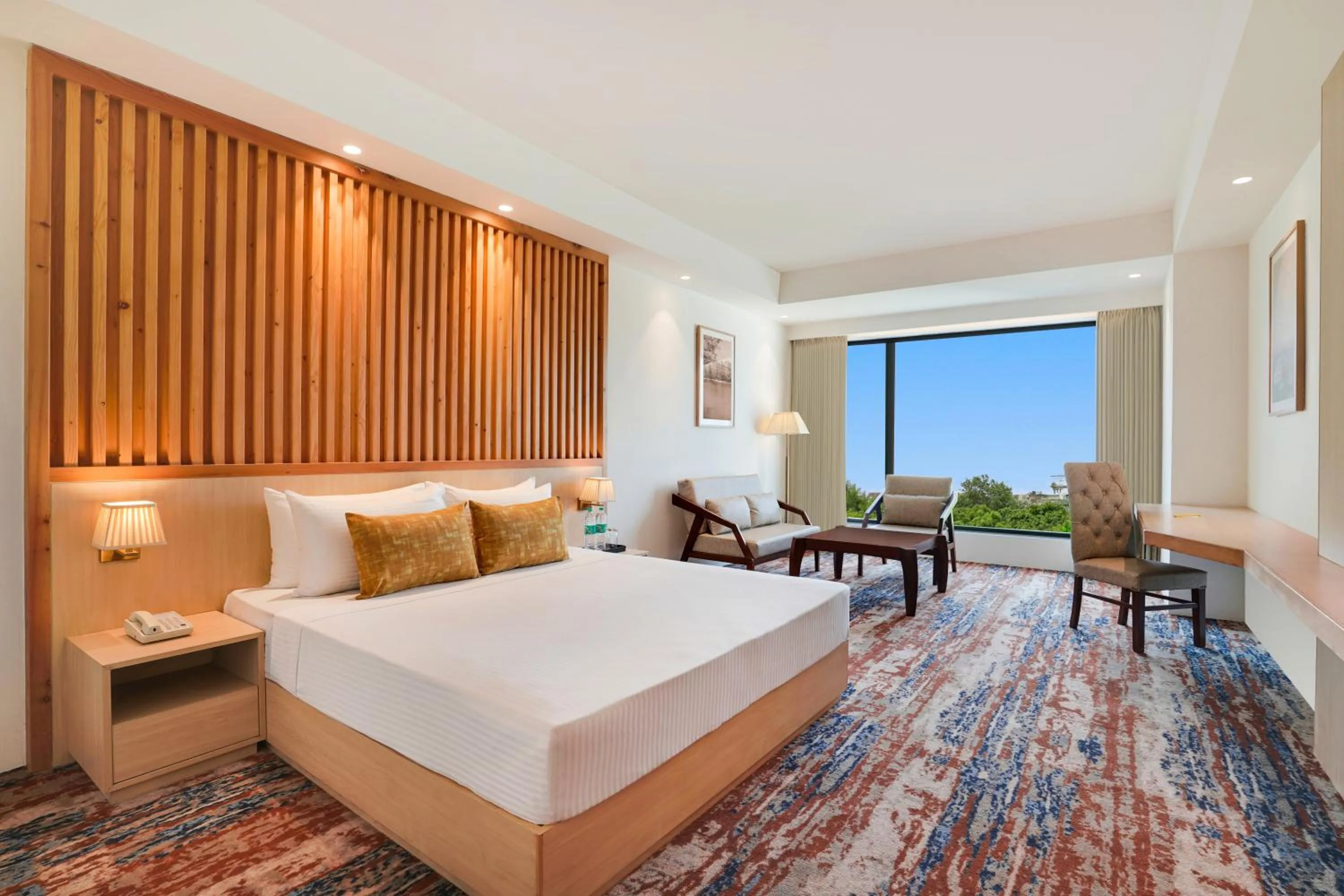 Bedroom, Bed in Lemon Tree Hotel, Haridwar