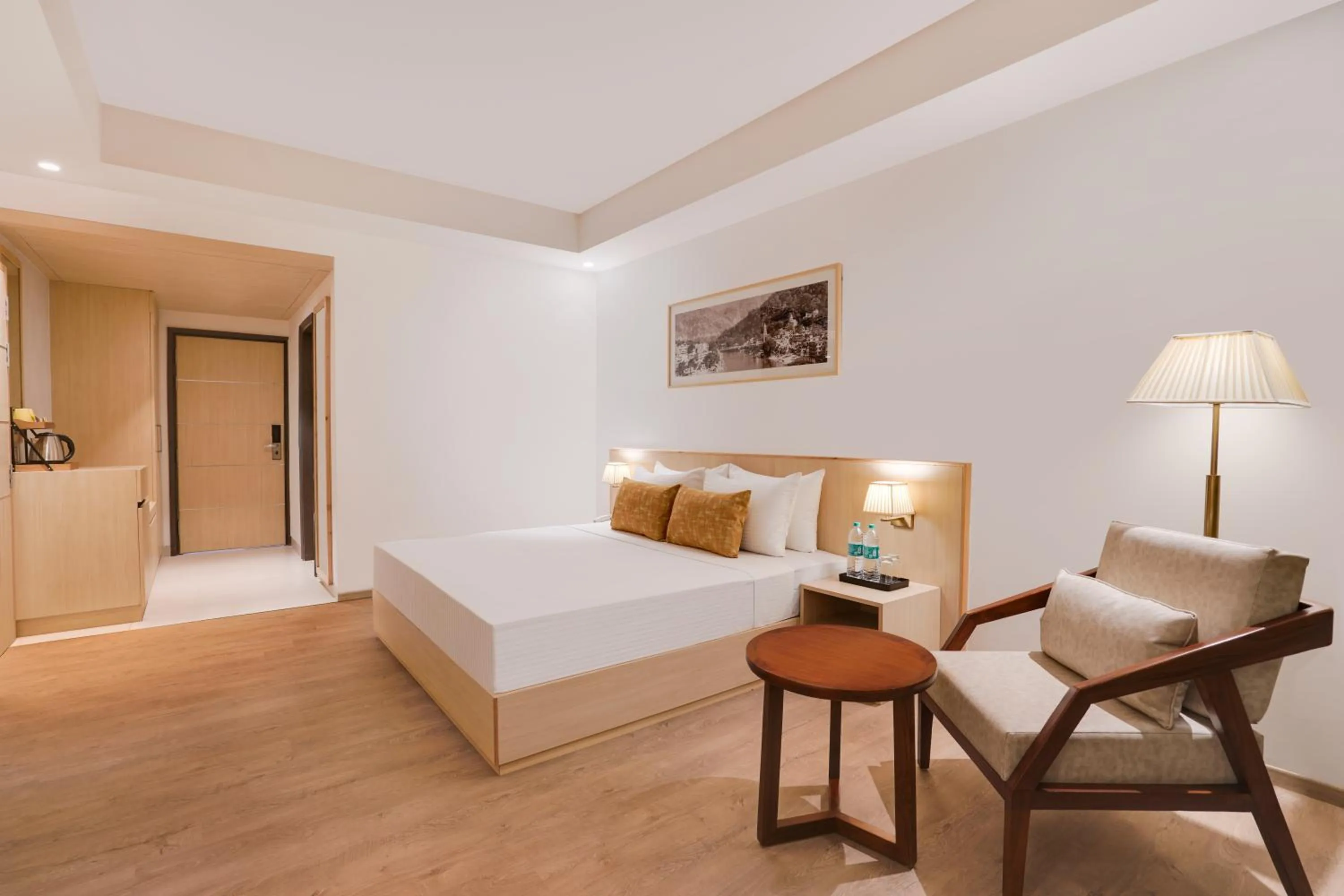 Bedroom, Bed in Lemon Tree Hotel, Haridwar