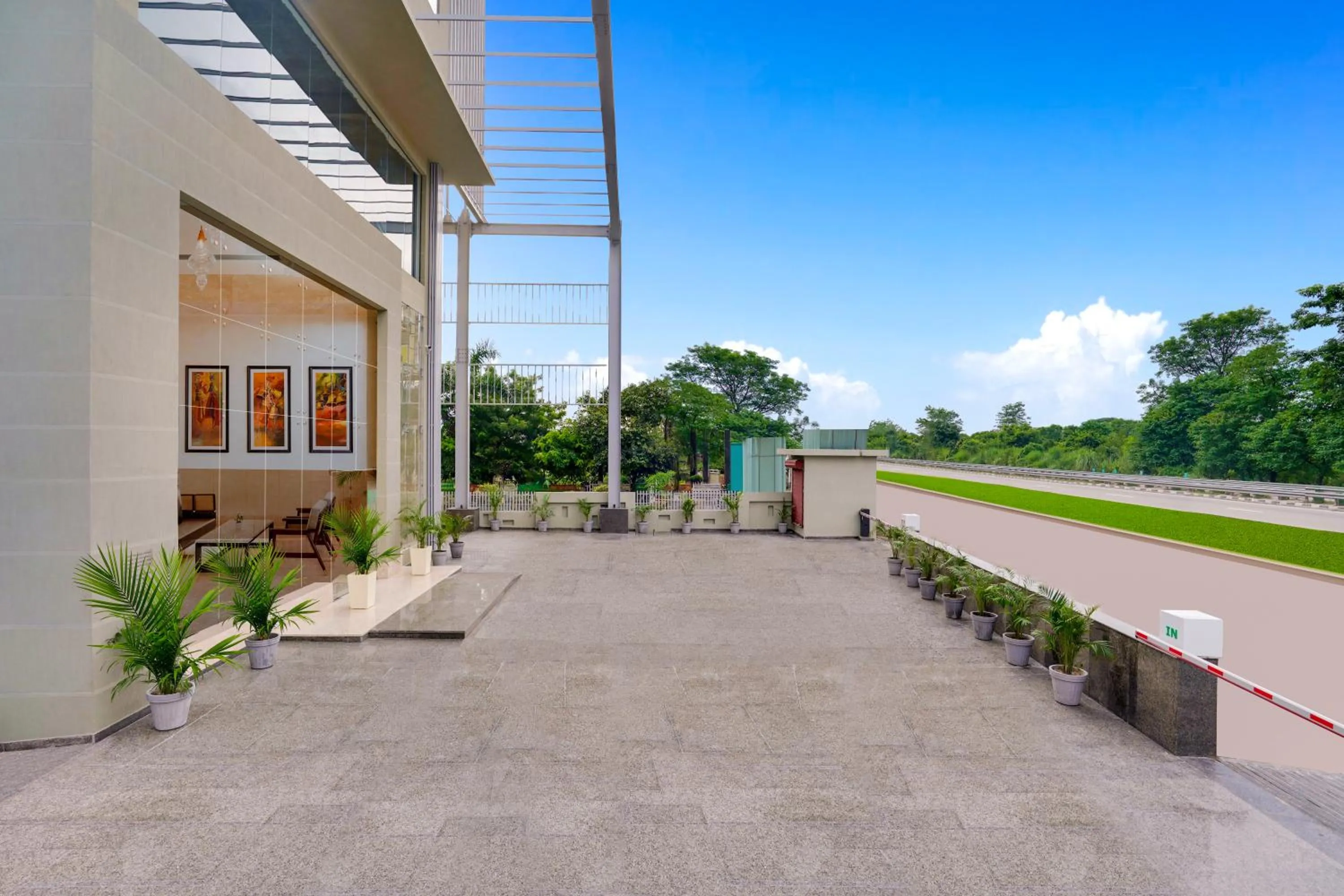 Facade/entrance in Lemon Tree Hotel, Haridwar