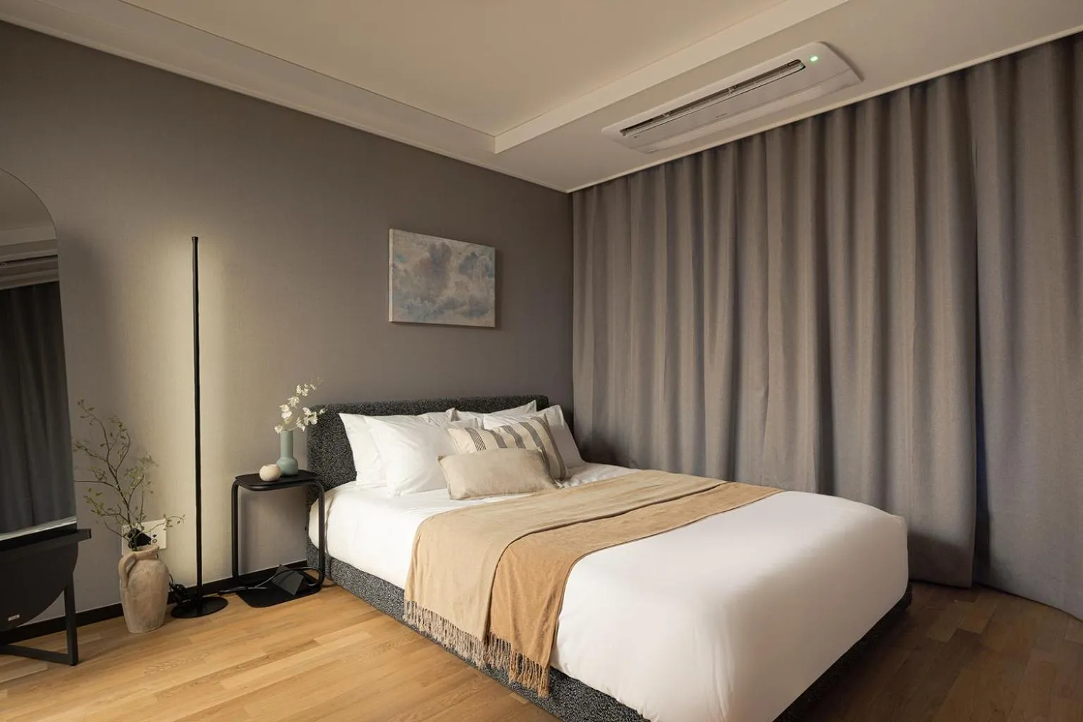 Bed in Le Collective Gangnam SAC Roium