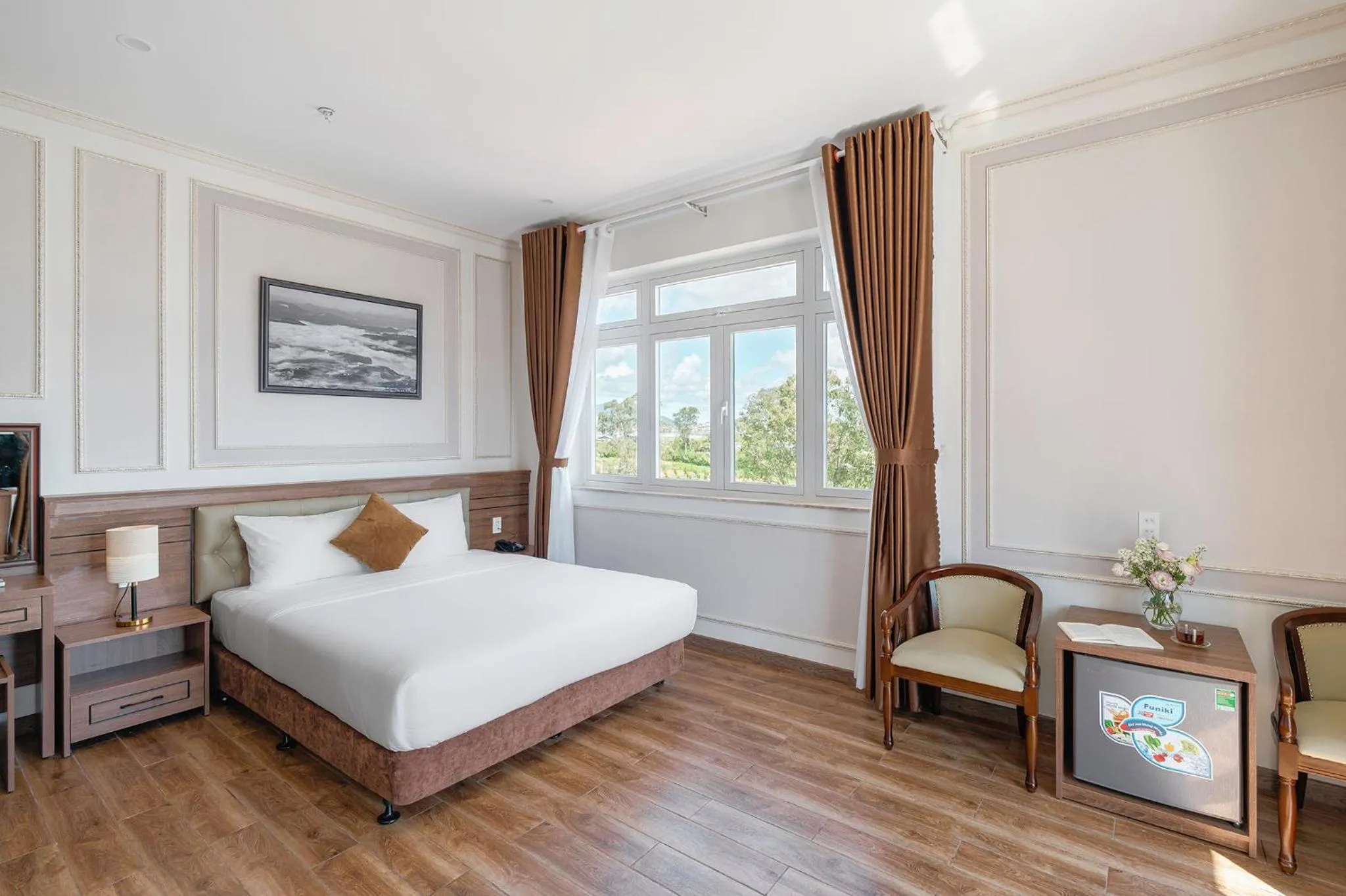 Bed in PINE VIEW Hotel Dalat