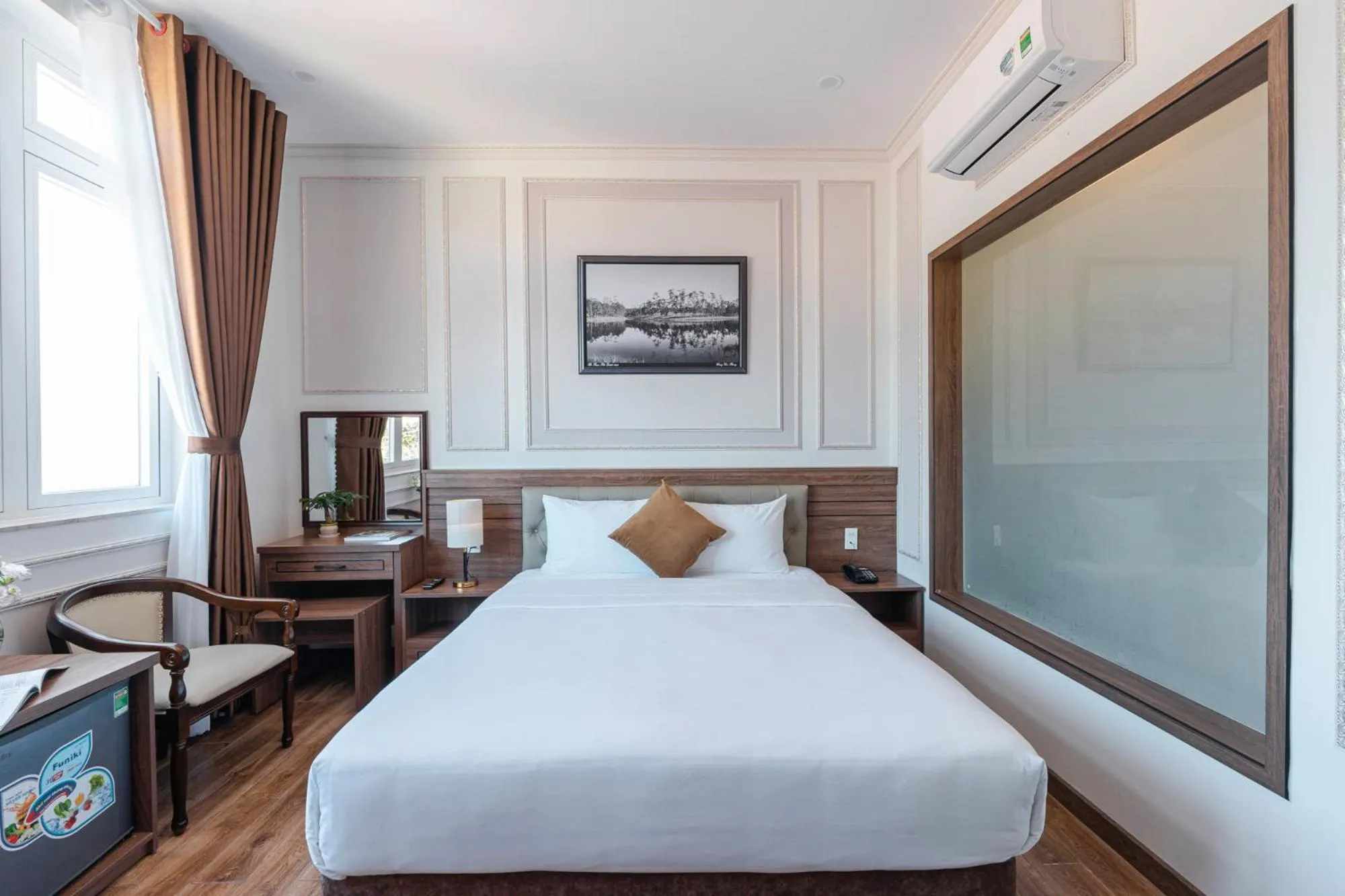 Bed in PINE VIEW Hotel Dalat