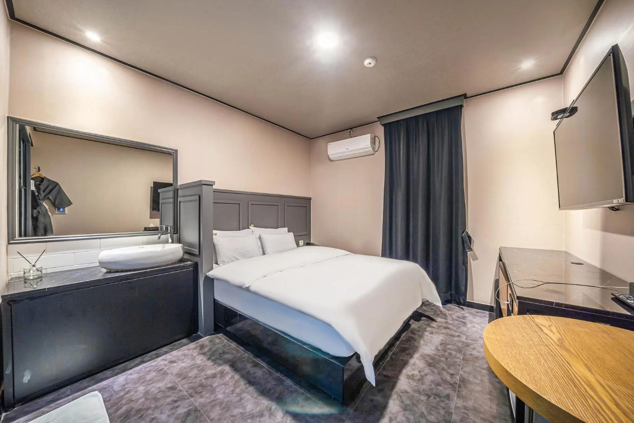 Bed in HOTEL STAY AYANA DAEJEON