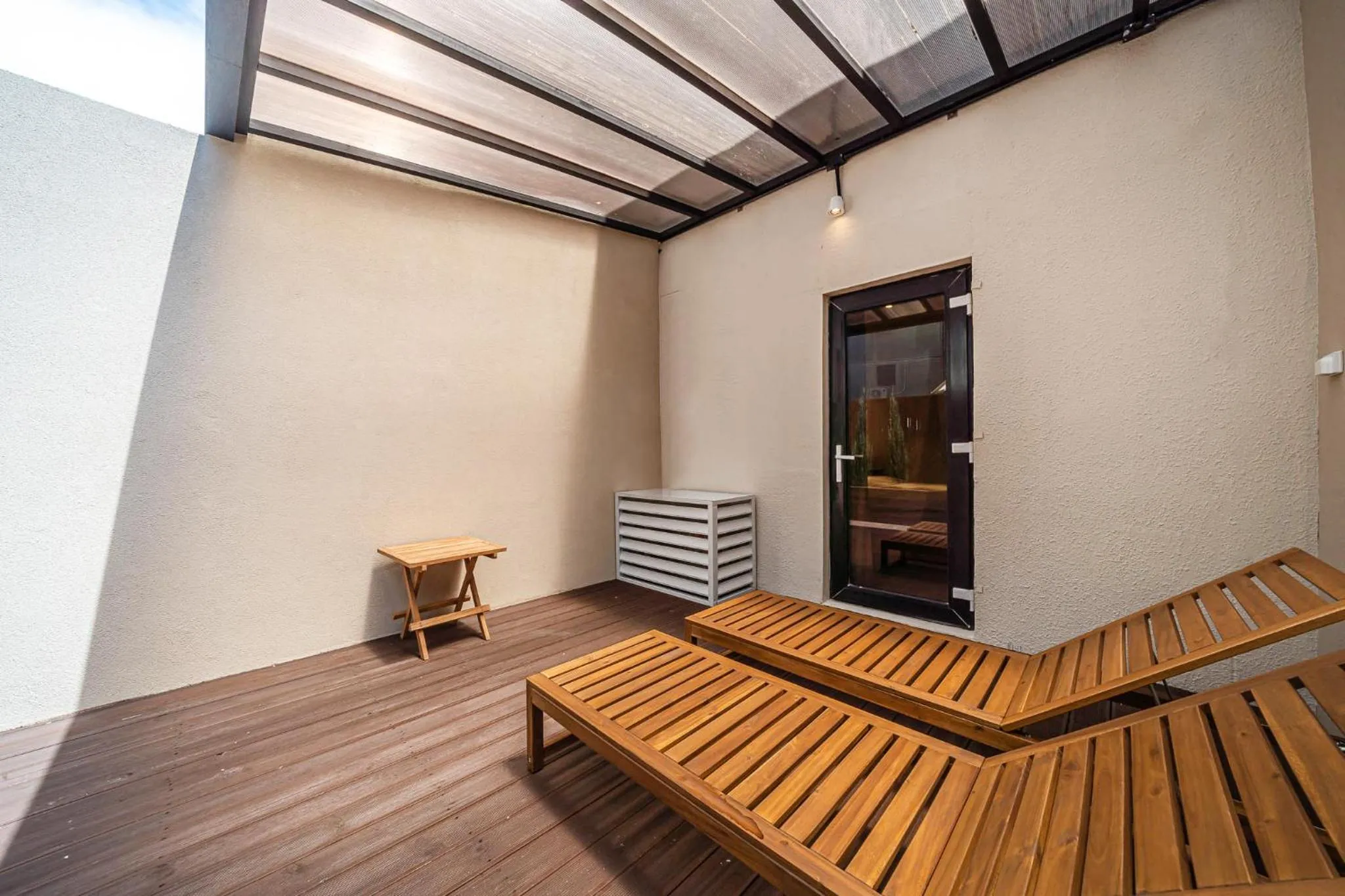 sunbed in HOTEL STAY AYANA DAEJEON