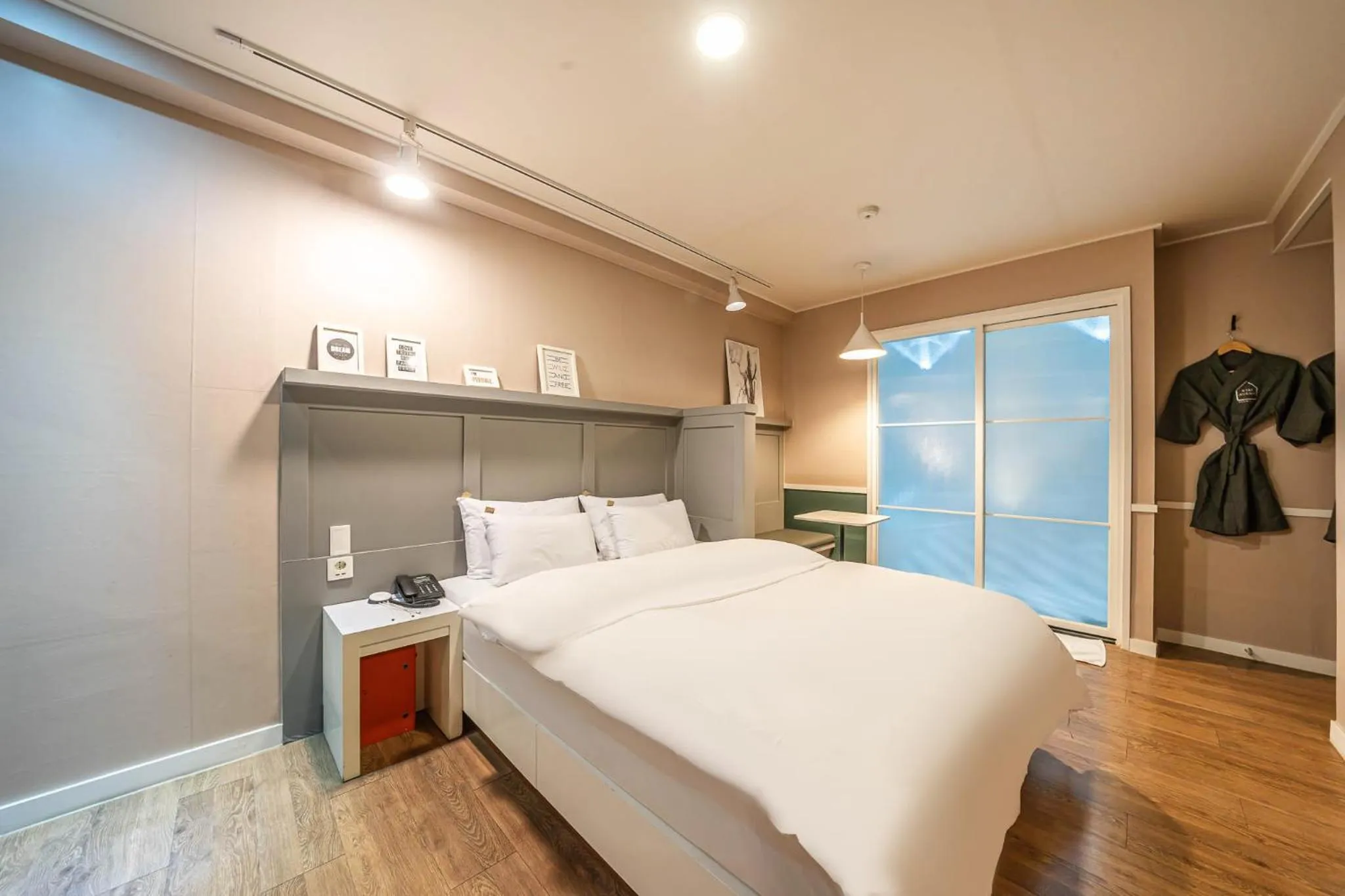 Bed in HOTEL STAY AYANA DAEJEON
