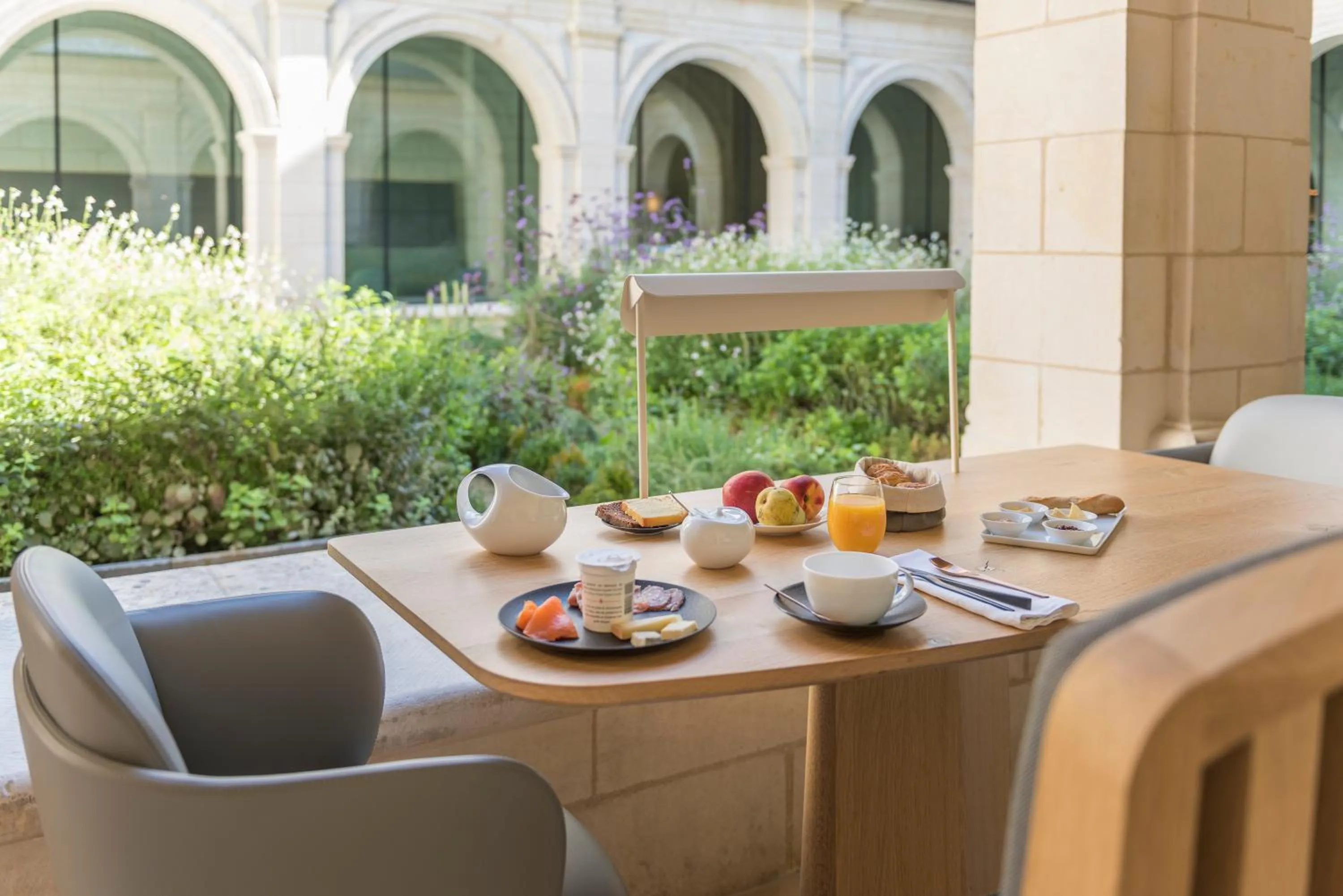 Buffet breakfast in Fontevraud L'Ermitage