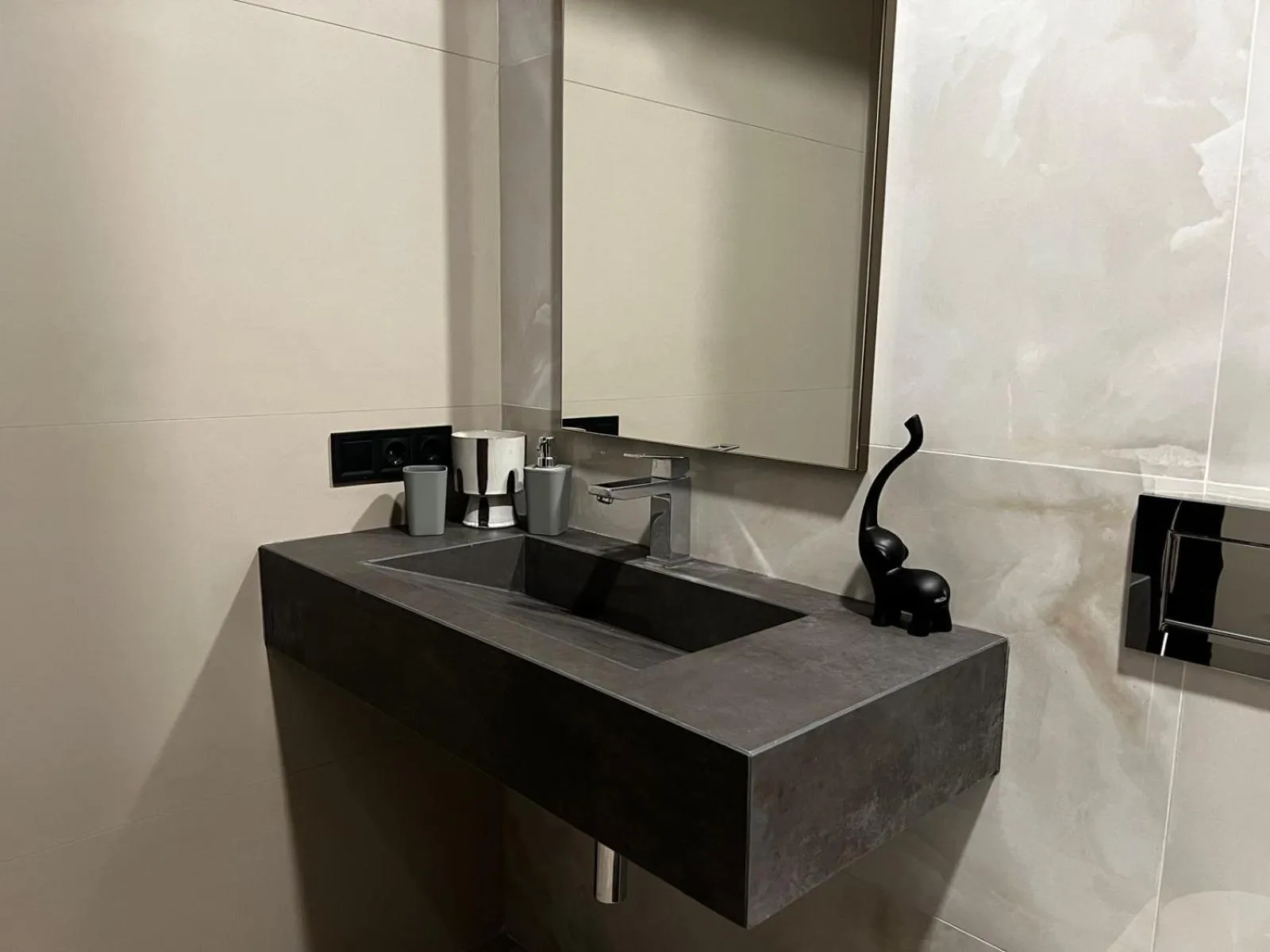 Coffee/tea facilities in Apart leitmotif