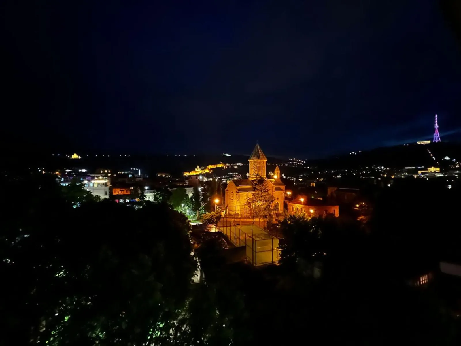 City view in Apart leitmotif