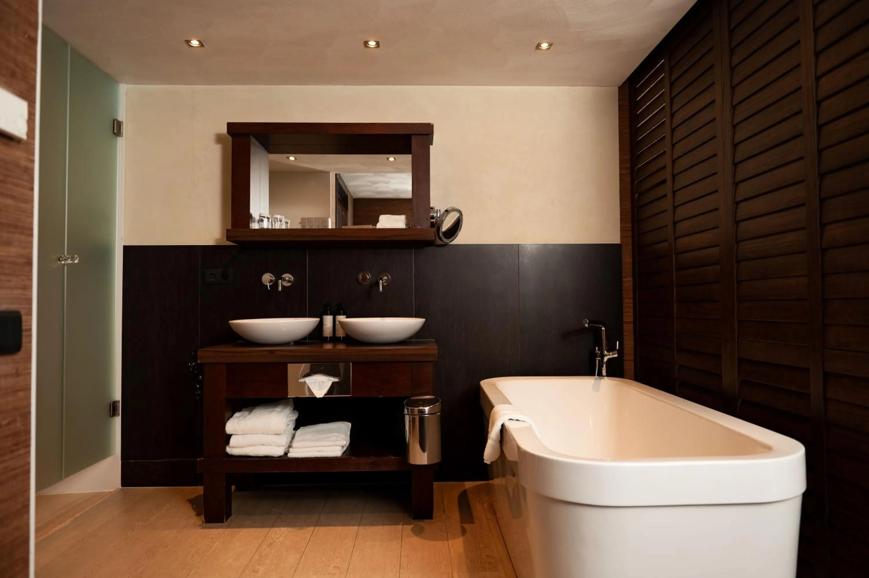 Bathroom in Van der Valk Hotel Sassenheim - Leiden