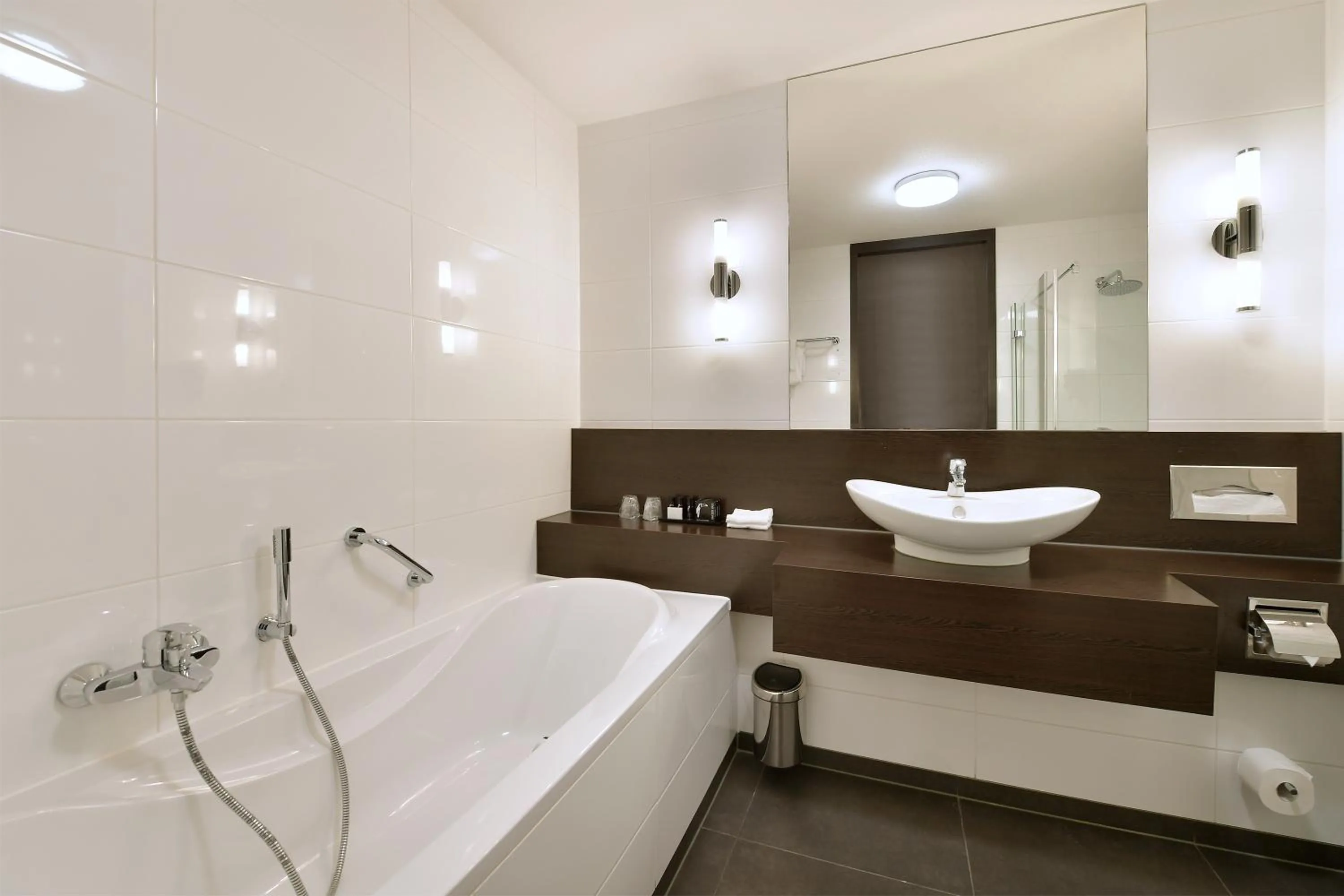 Bathroom in Van der Valk Hotel Sassenheim - Leiden