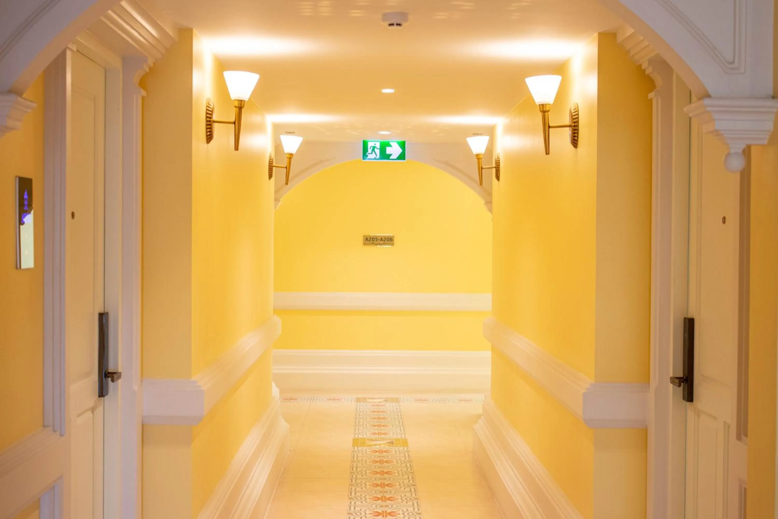 Property building in Siri Ratchadamnoen Bangkok Hotel