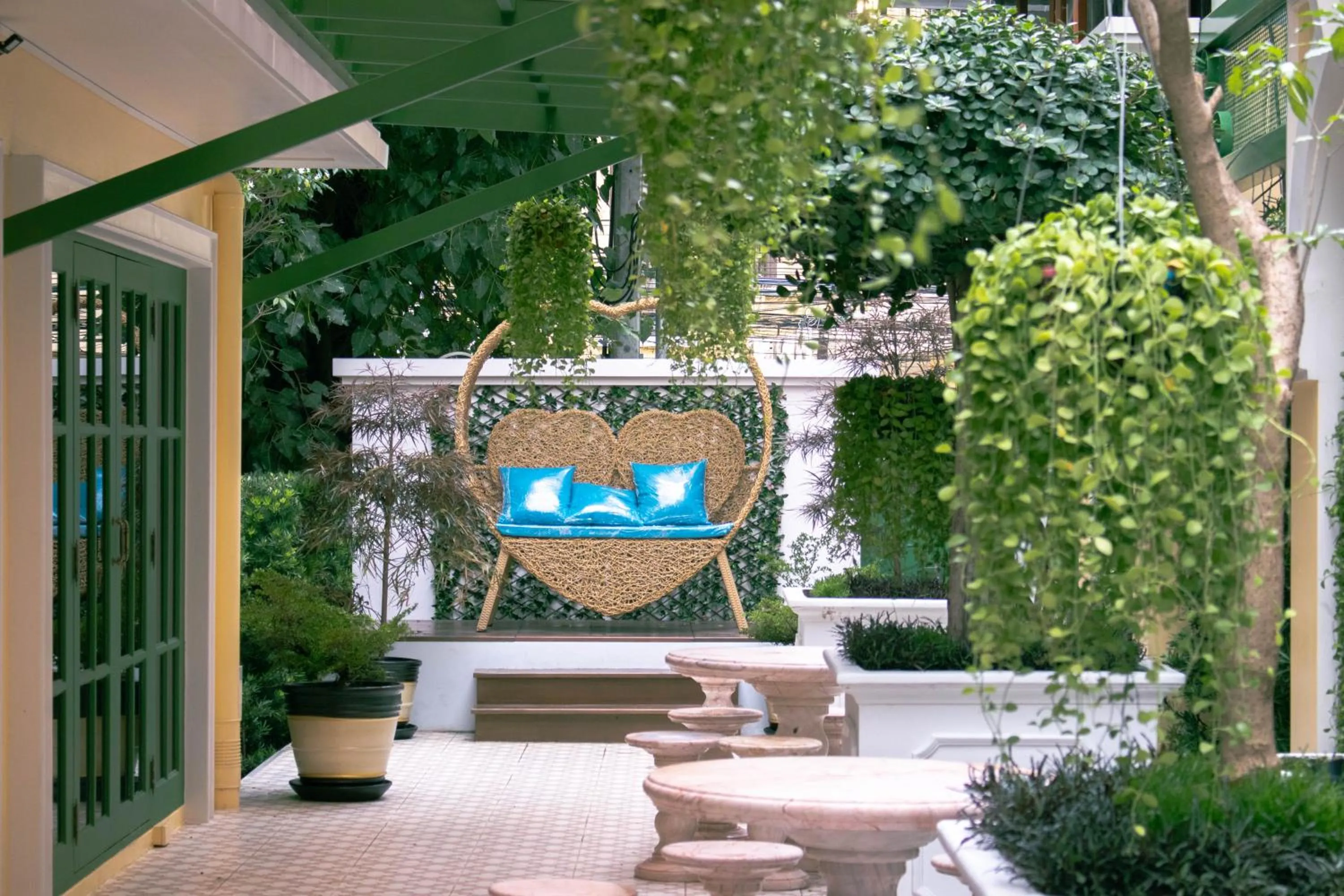 Garden in Siri Ratchadamnoen Bangkok Hotel