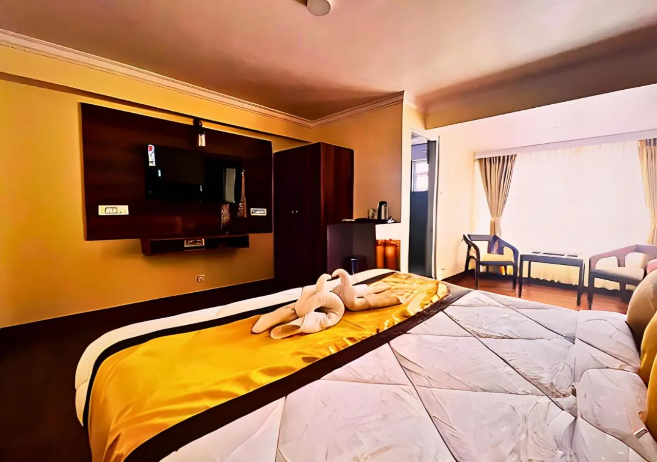 Bedroom, Bed in Hotel Raj Ville - Darjeeling Hotel Near Mall Road