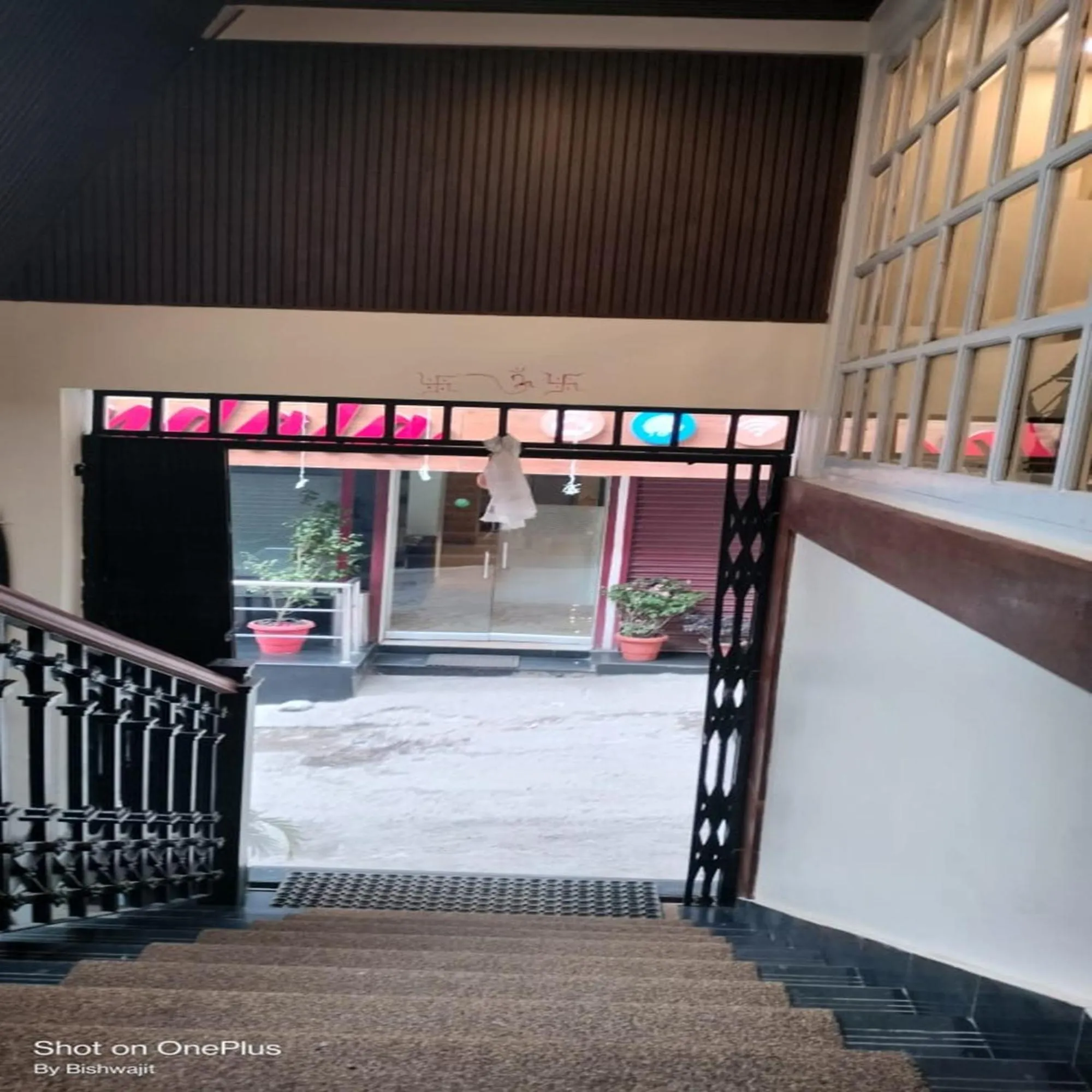 Property building in Hotel Raj Ville - Darjeeling Hotel Near Mall Road