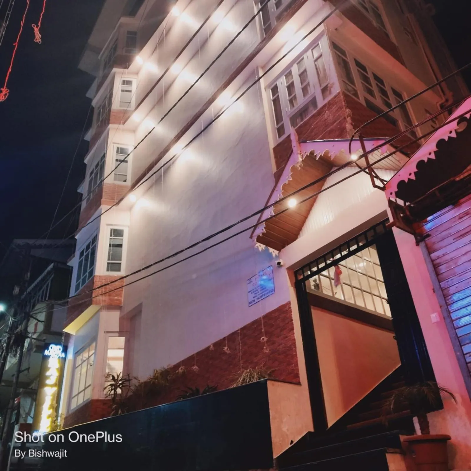 Property building in Hotel Raj Ville - Darjeeling Hotel Near Mall Road