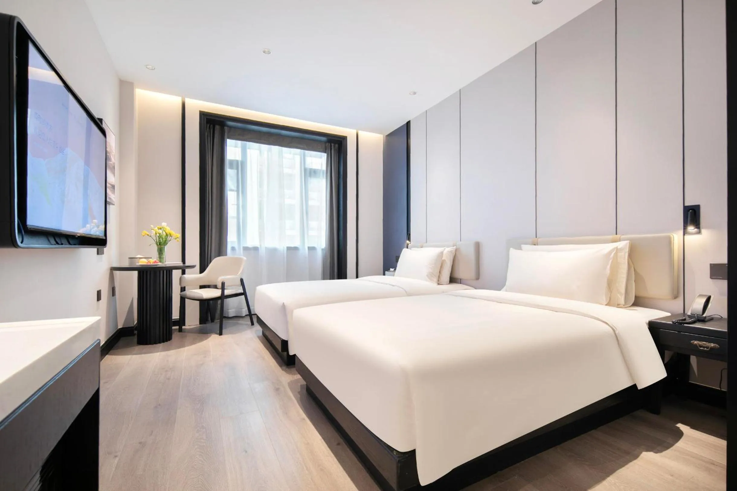 Bed in Atour X Hotel Hangzhou West Lake Wulin Plaza Yan'an Road