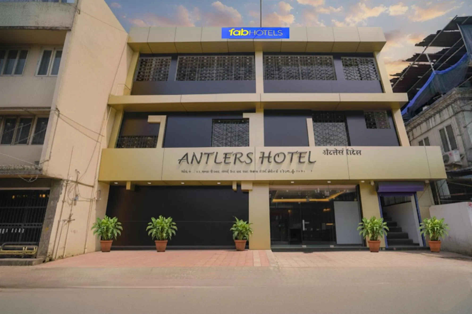 Property building in Via Antlers