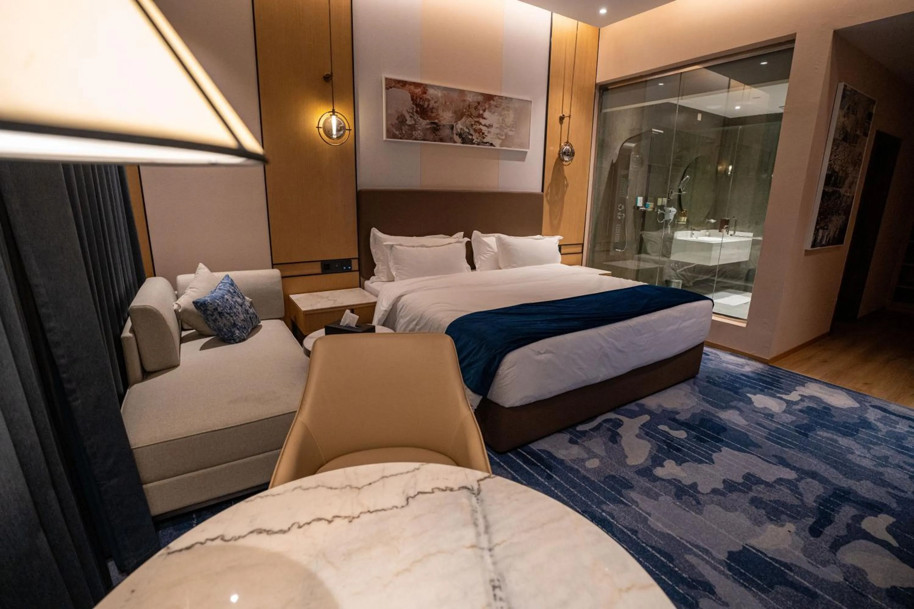 Bed in Best Western Plus Danat Almansak Hotel