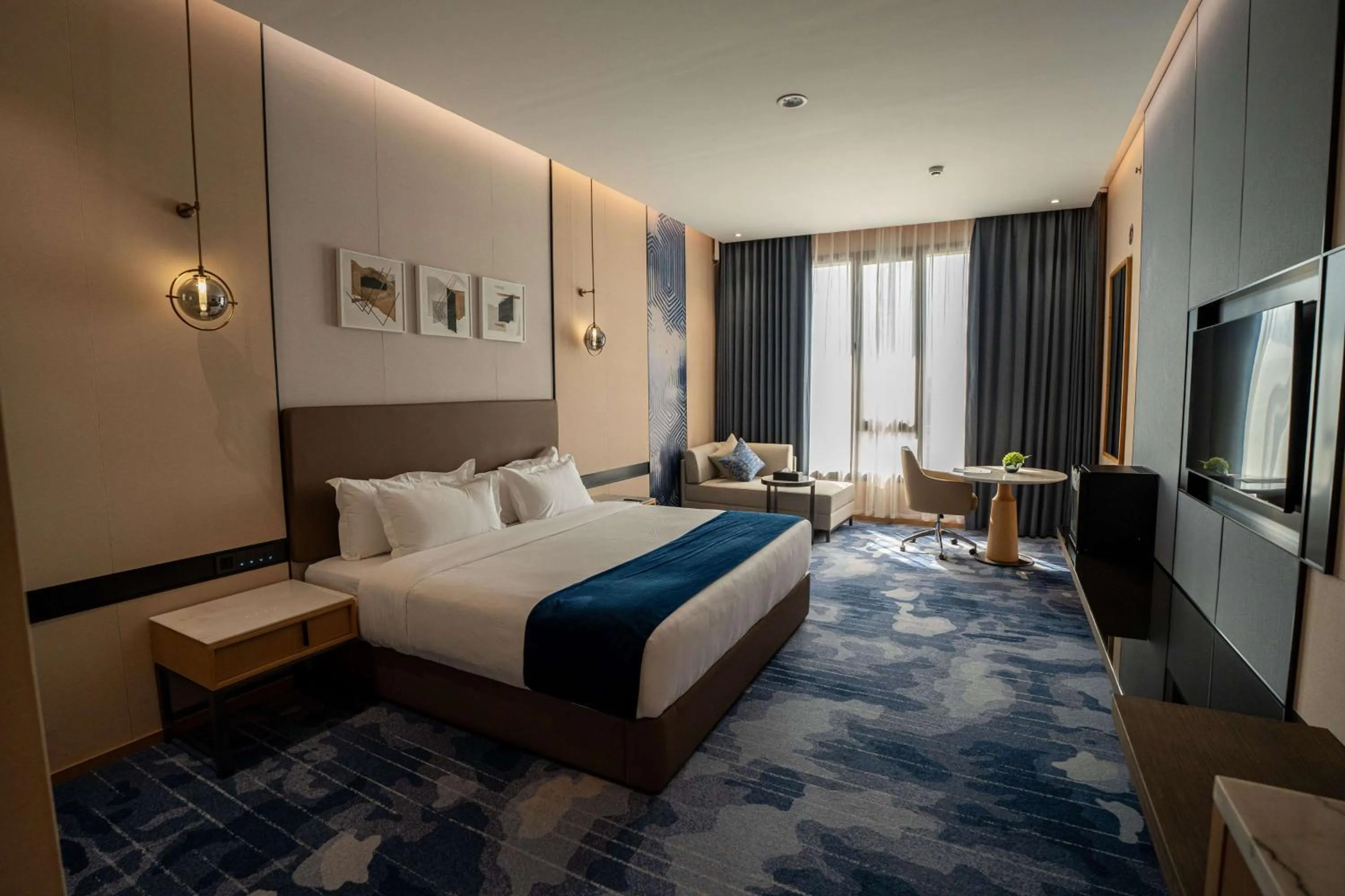 Bedroom, Bed in Best Western Plus Danat Almansak Hotel