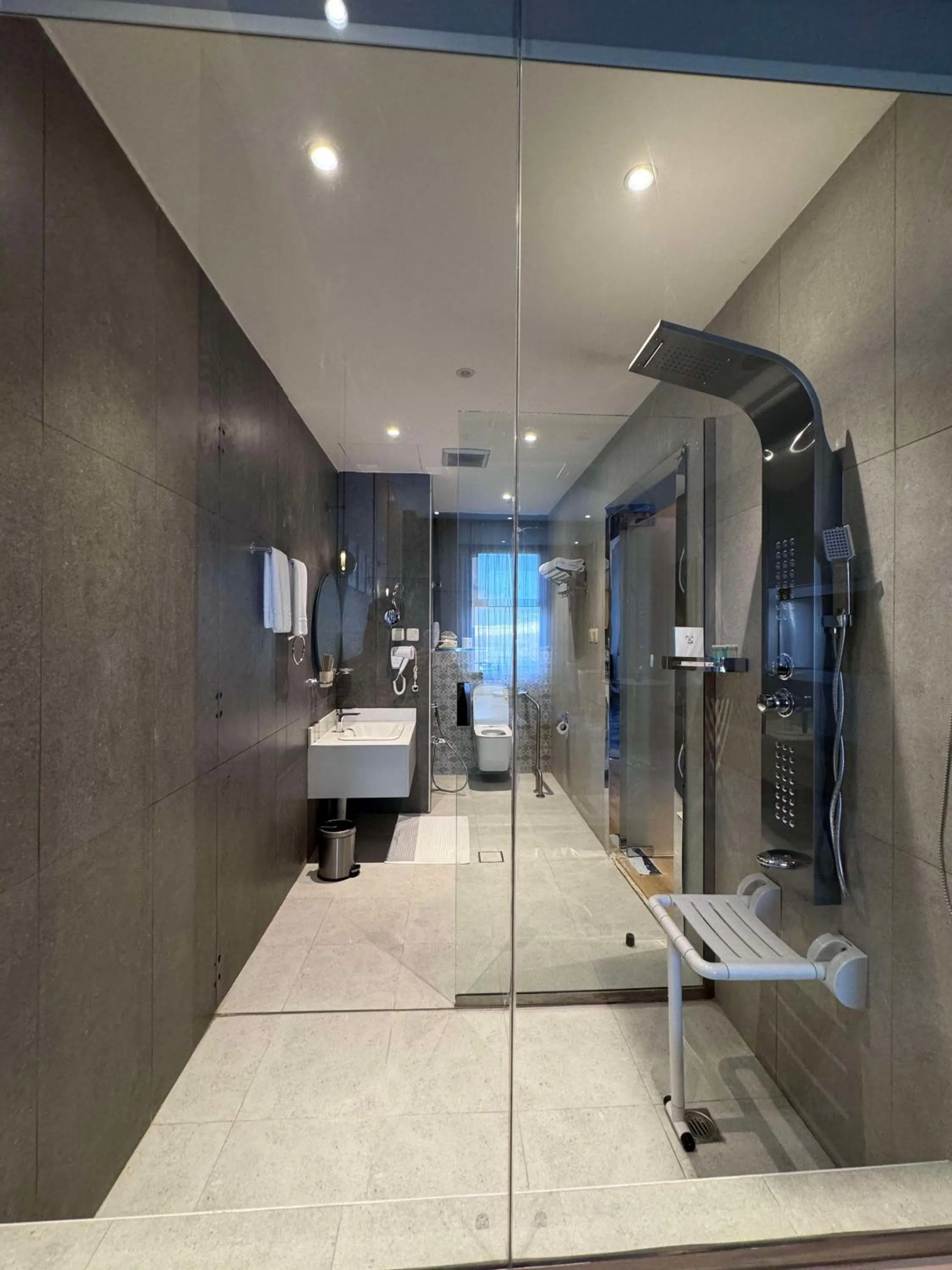 Bathroom in Best Western Plus Danat Almansak Hotel