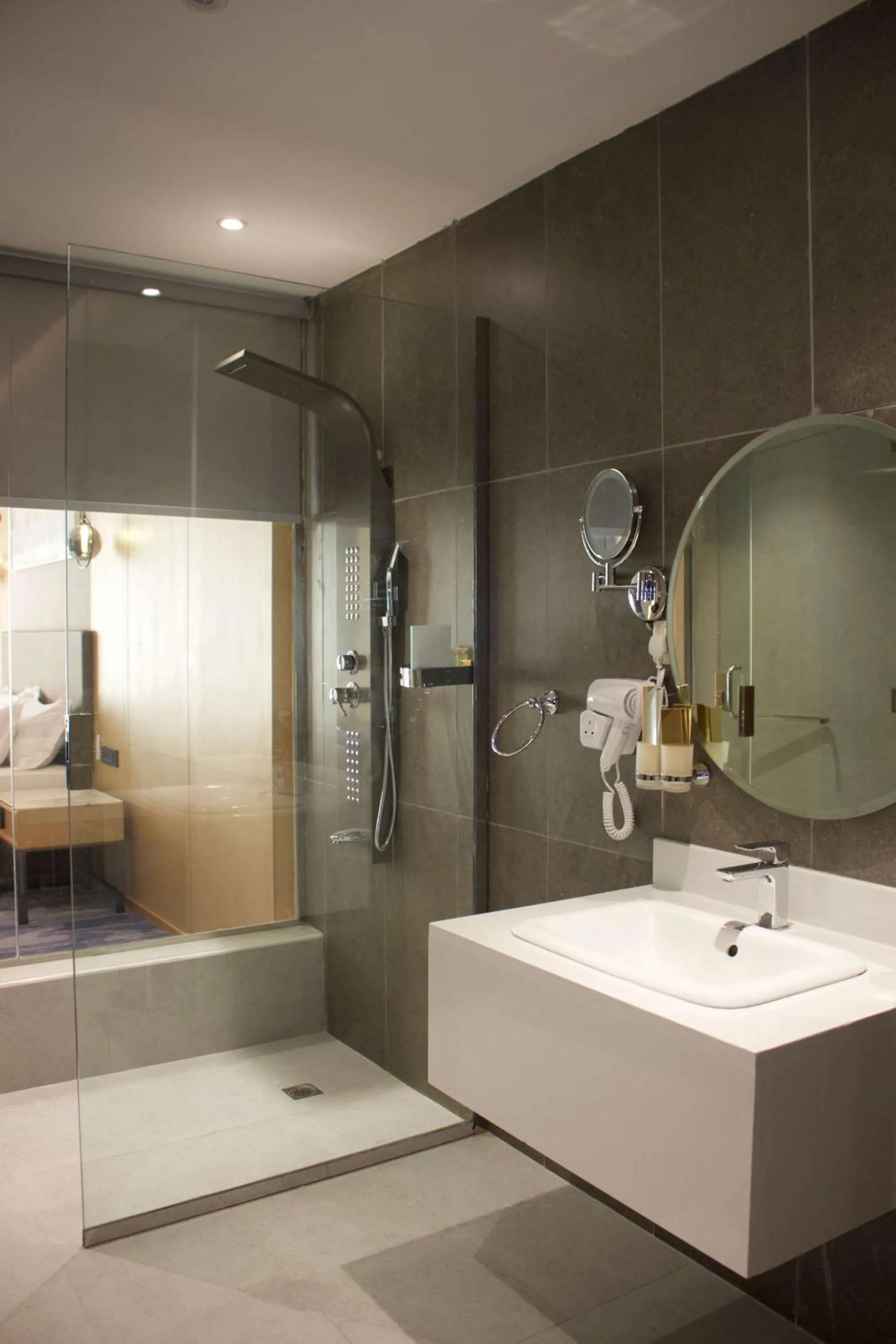 Bathroom in Best Western Plus Danat Almansak Hotel