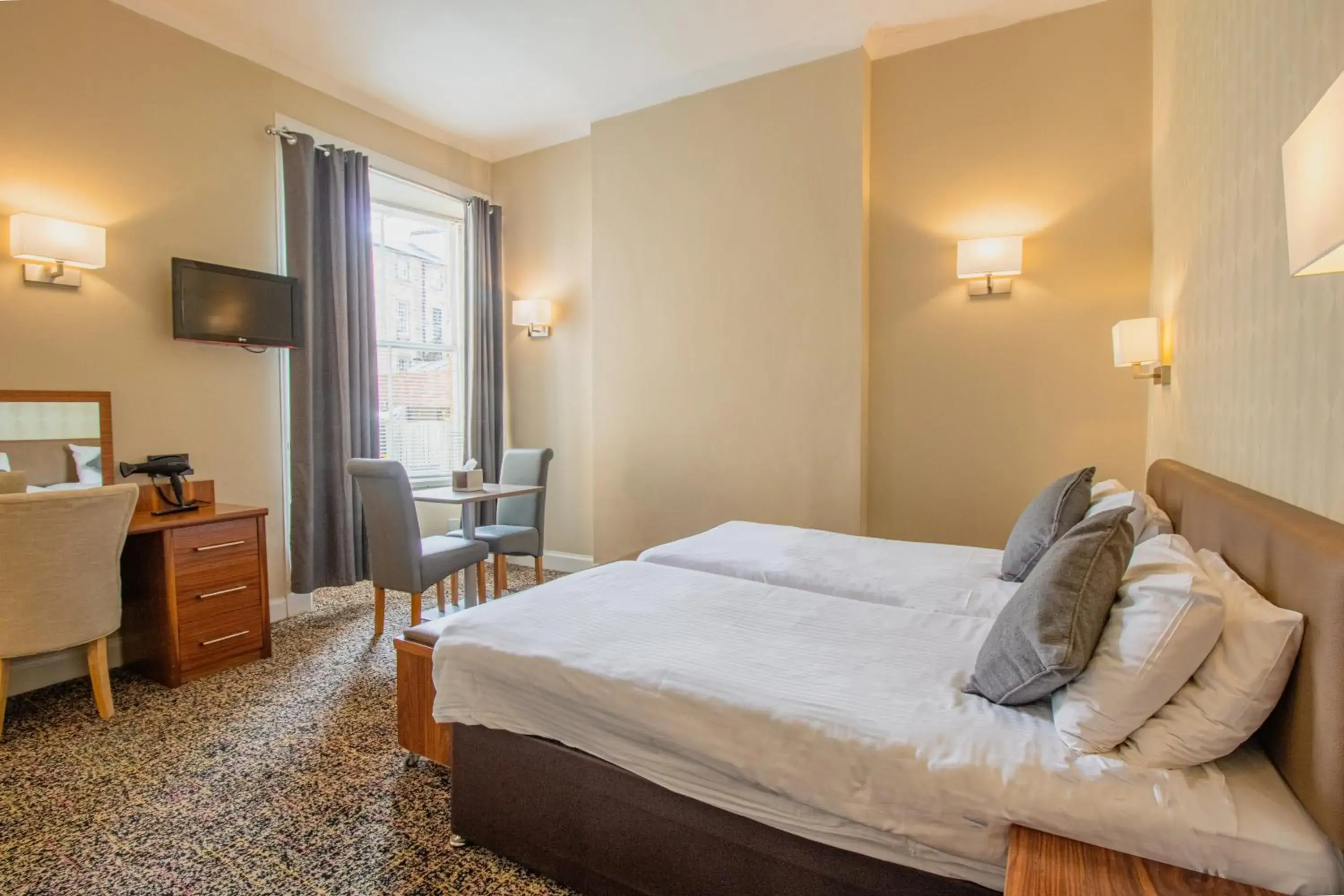 Twin Room in Albion Hotel Twin Room in Albion Hotel