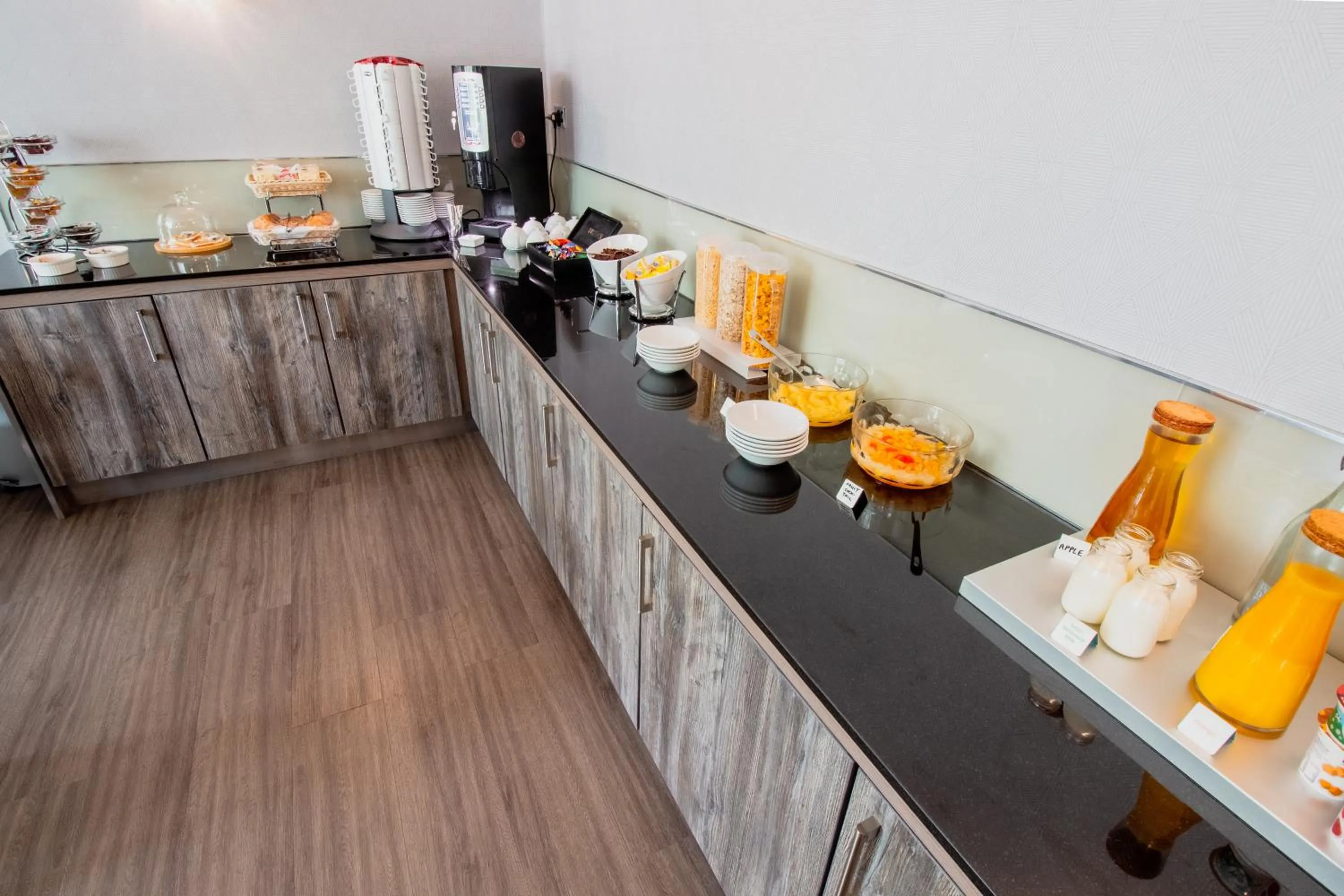 Breakfast in Albion Hotel